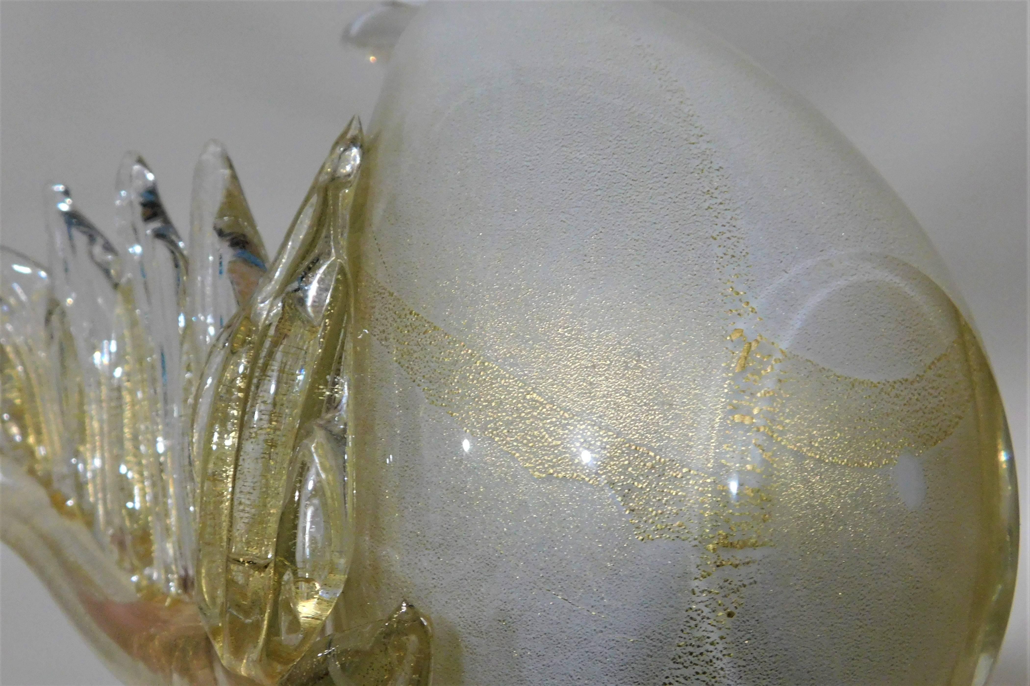 Dekorative italienische Murano-Kunstglasschwanen mit Goldflecken, Paar im Angebot 5