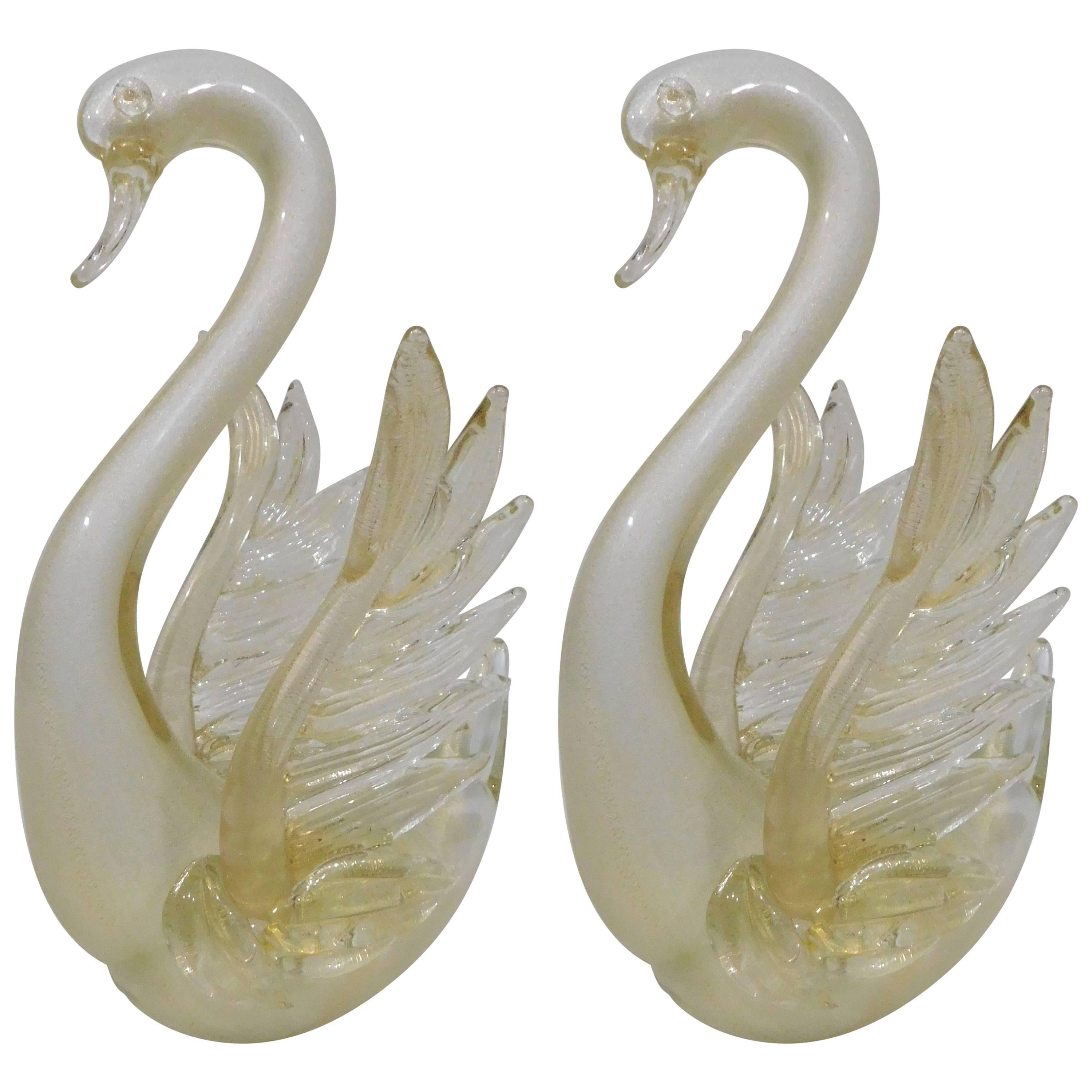 Pair of Decorative Murano Italian Art Glass Swans with Gold Flecks For Sale