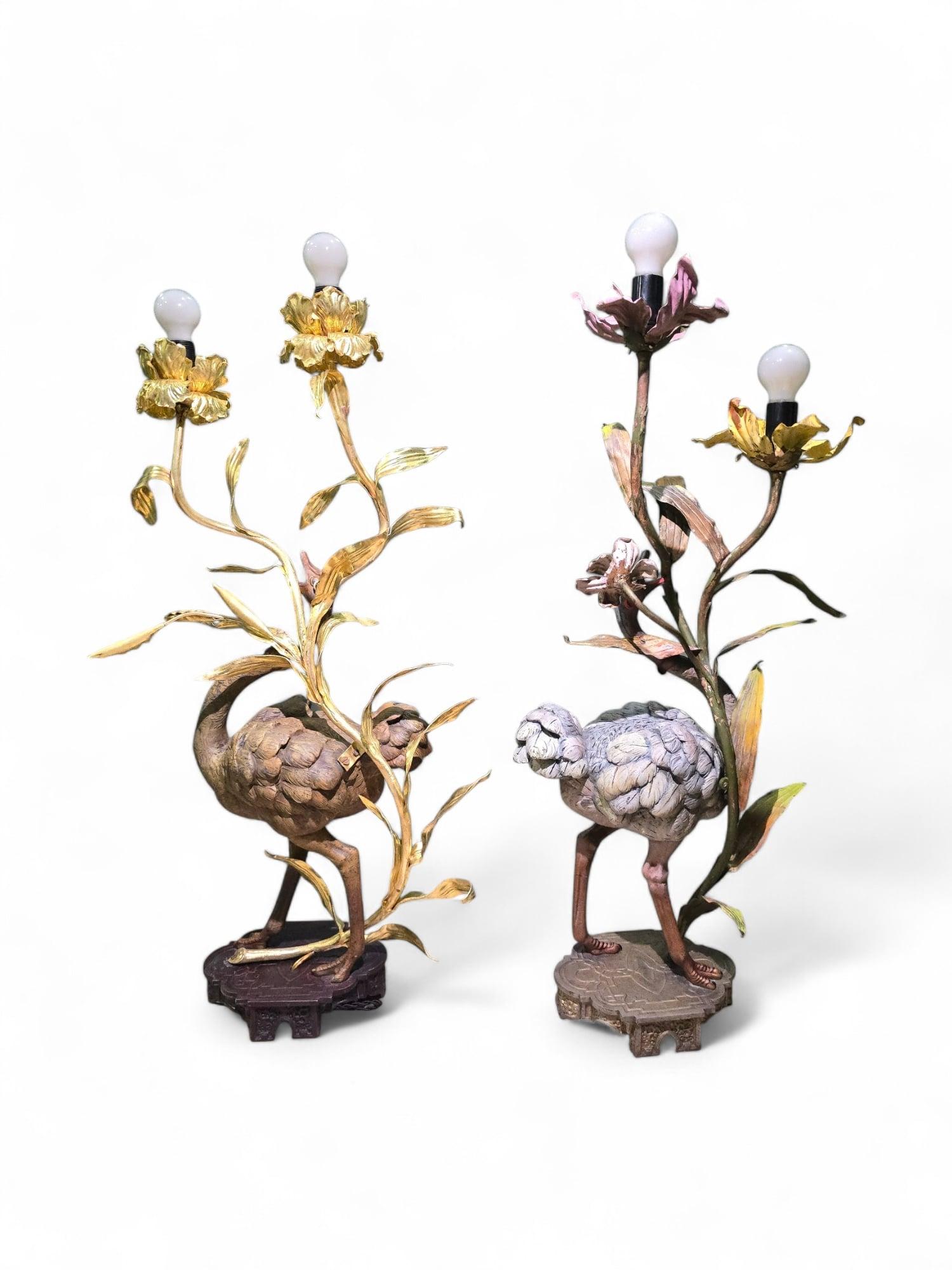 Coppia di lampade decorative a forma di struzzo - inizio 1900 in ottone dipinto a mano in vendita 4