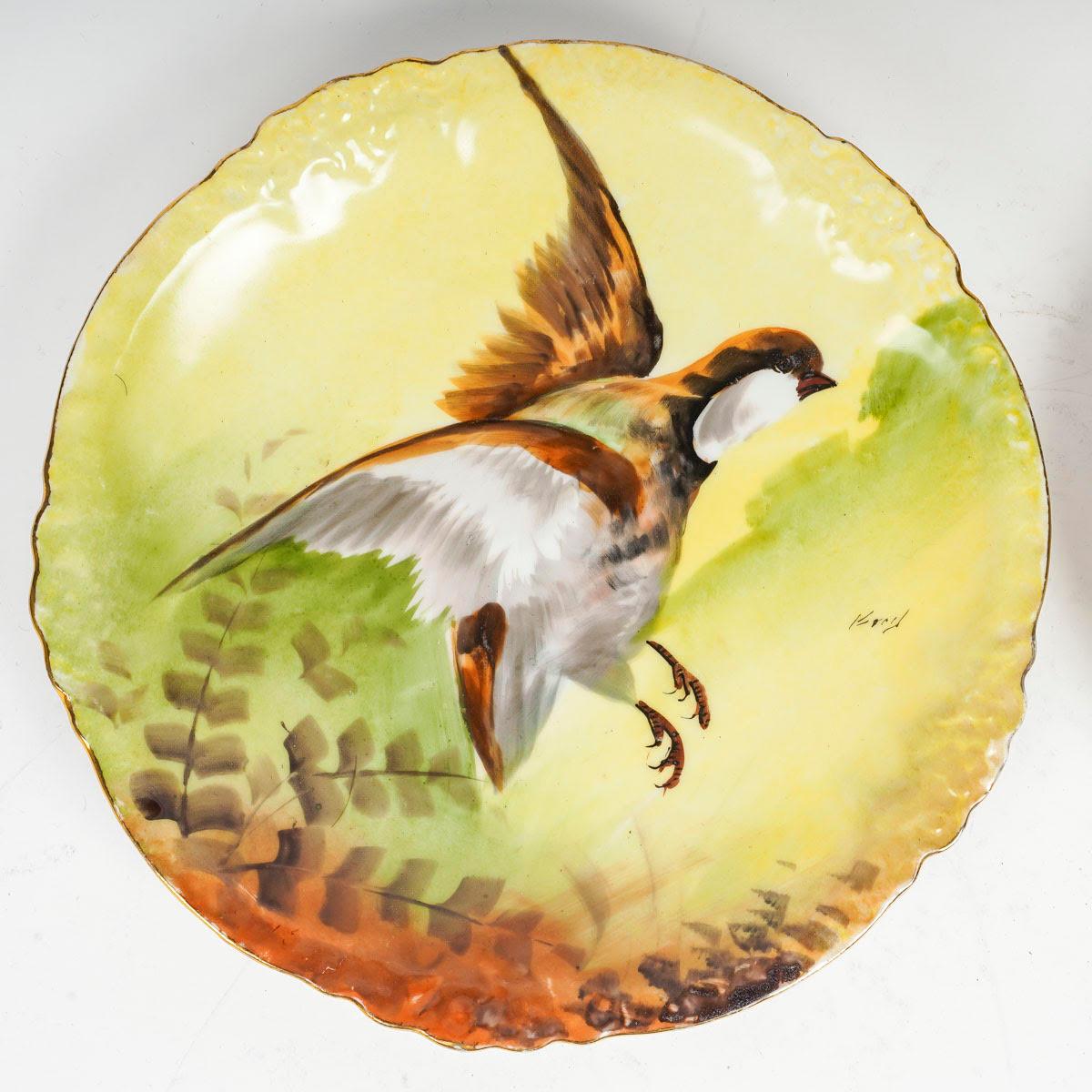 French Pair of Decorative Plates in Limoges Porcelain, Napoleon III Period. For Sale