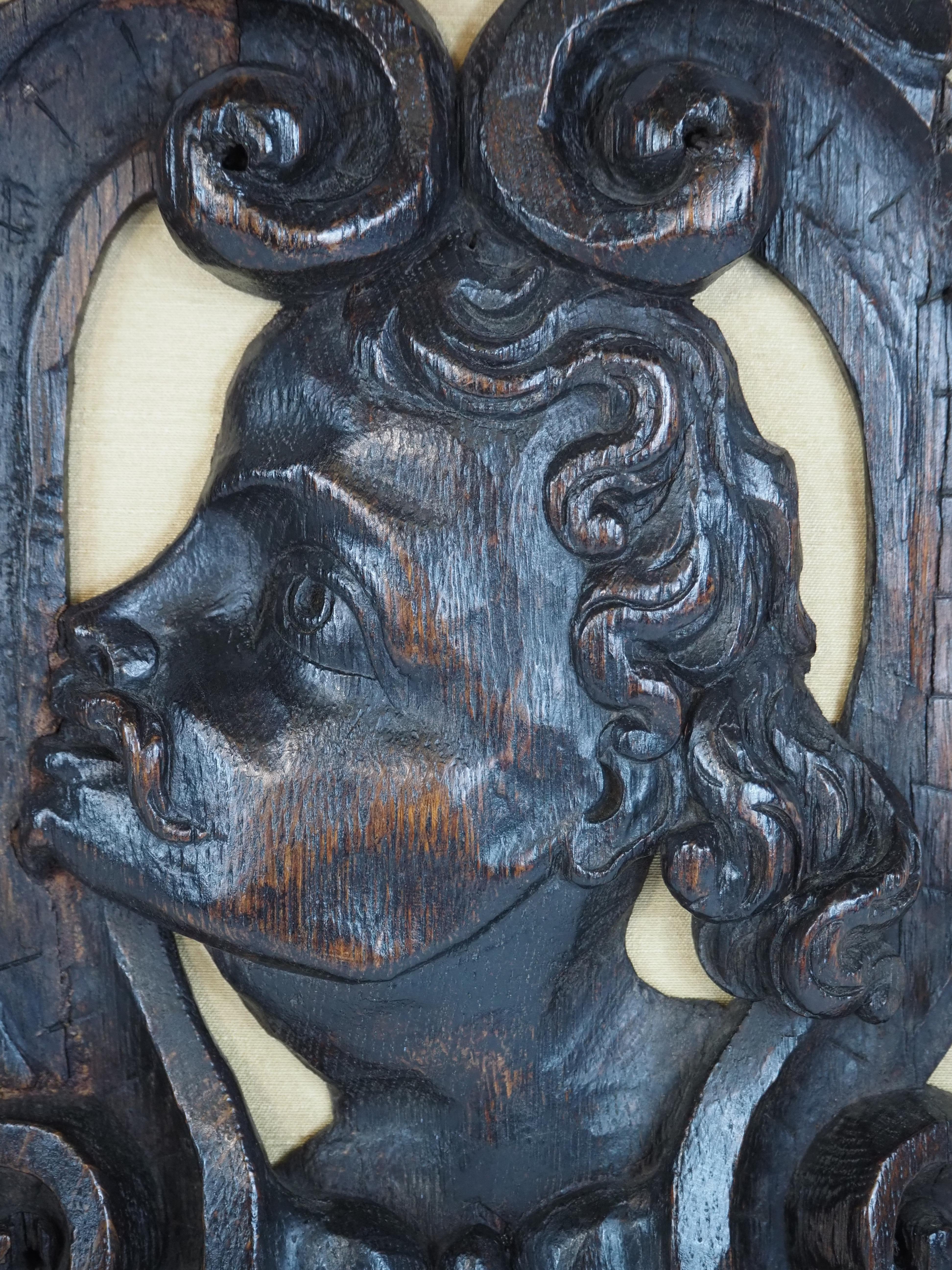 Pair of decorative Renaissance oak wooden reliefs, Europe, late 16th century In Fair Condition For Sale In Gorssel, GE
