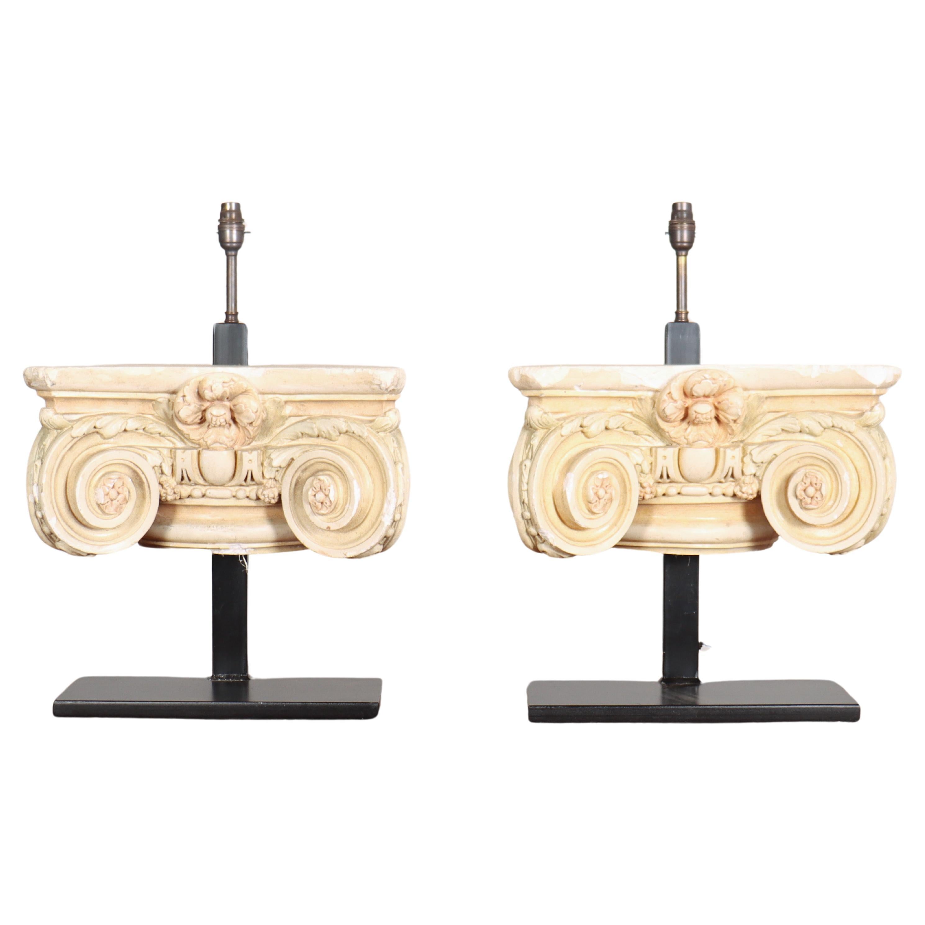 Paar dekorative Tischlampen