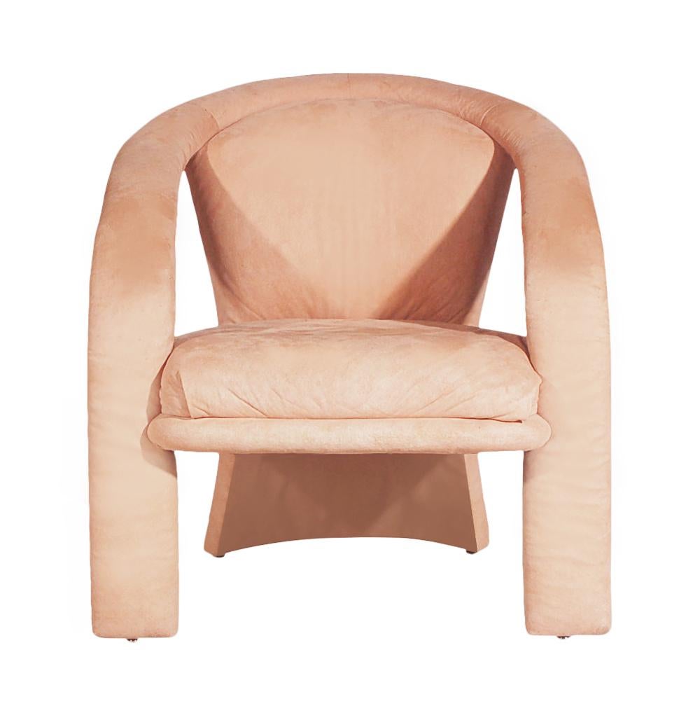 American Pair of Decorator Mid Century Post Modern Armchair Lounge Chairs in Blush Pink For Sale