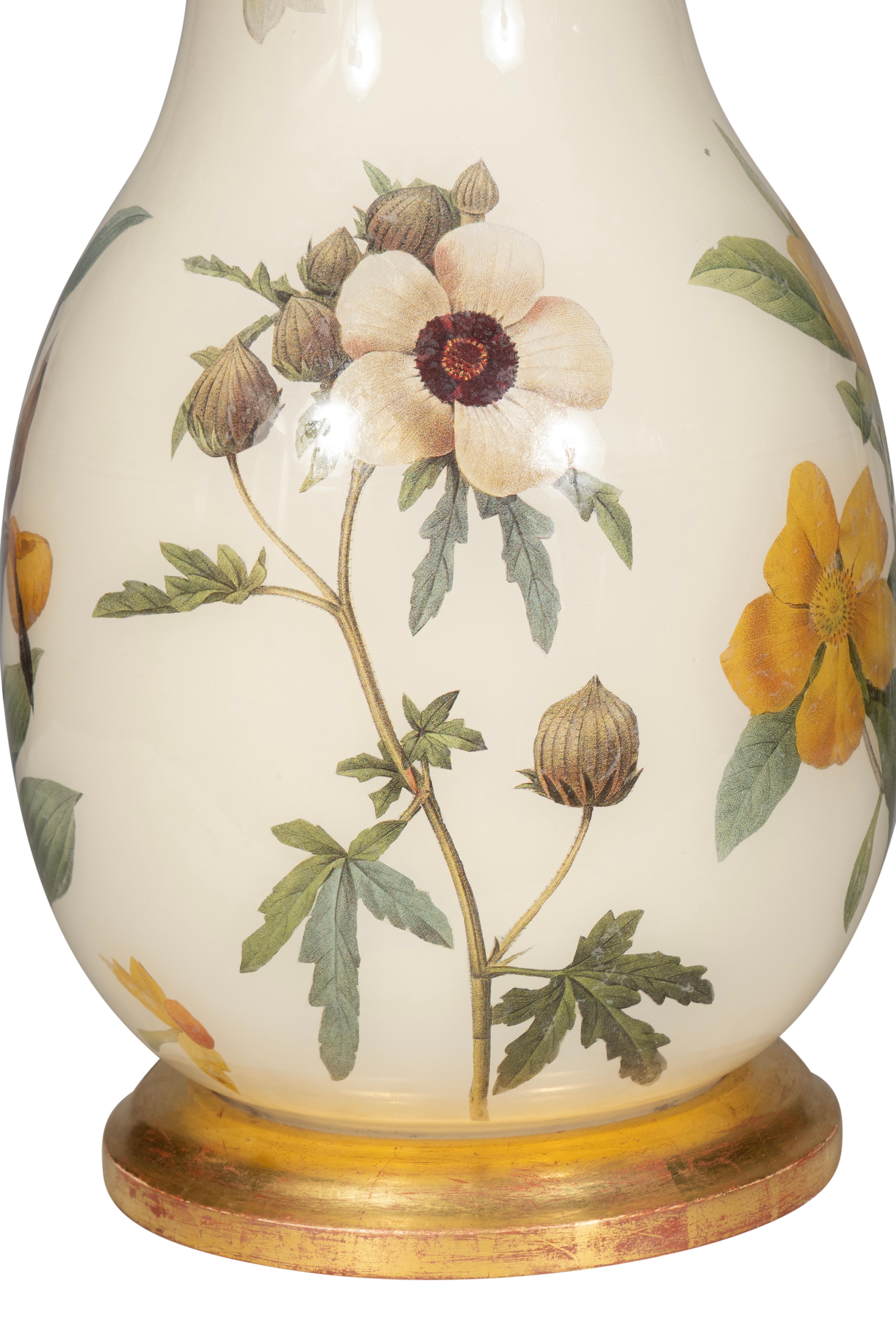 Paire de lampes de table à découpage en vente 3