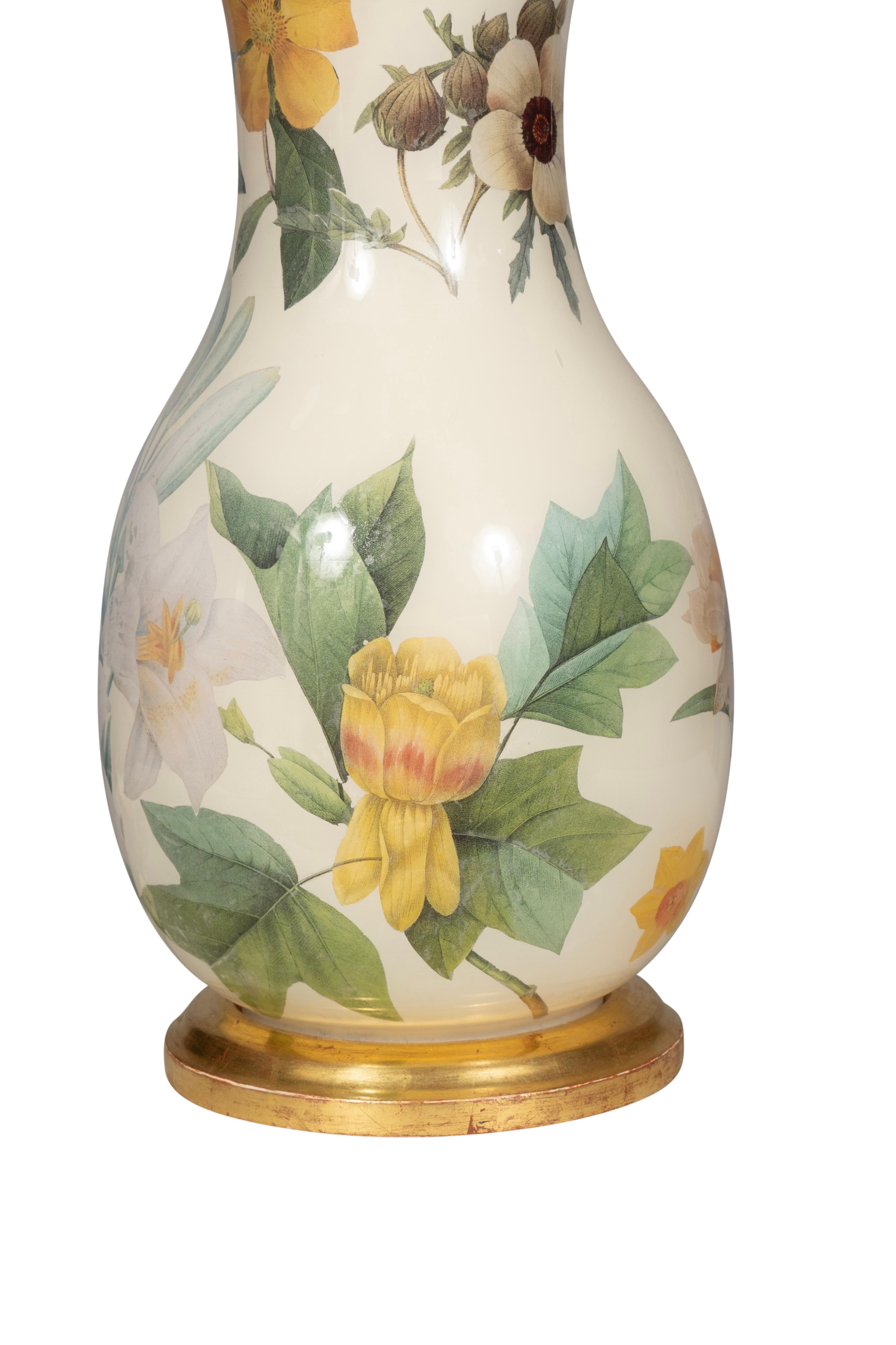 Paire de lampes de table à découpage en vente 5