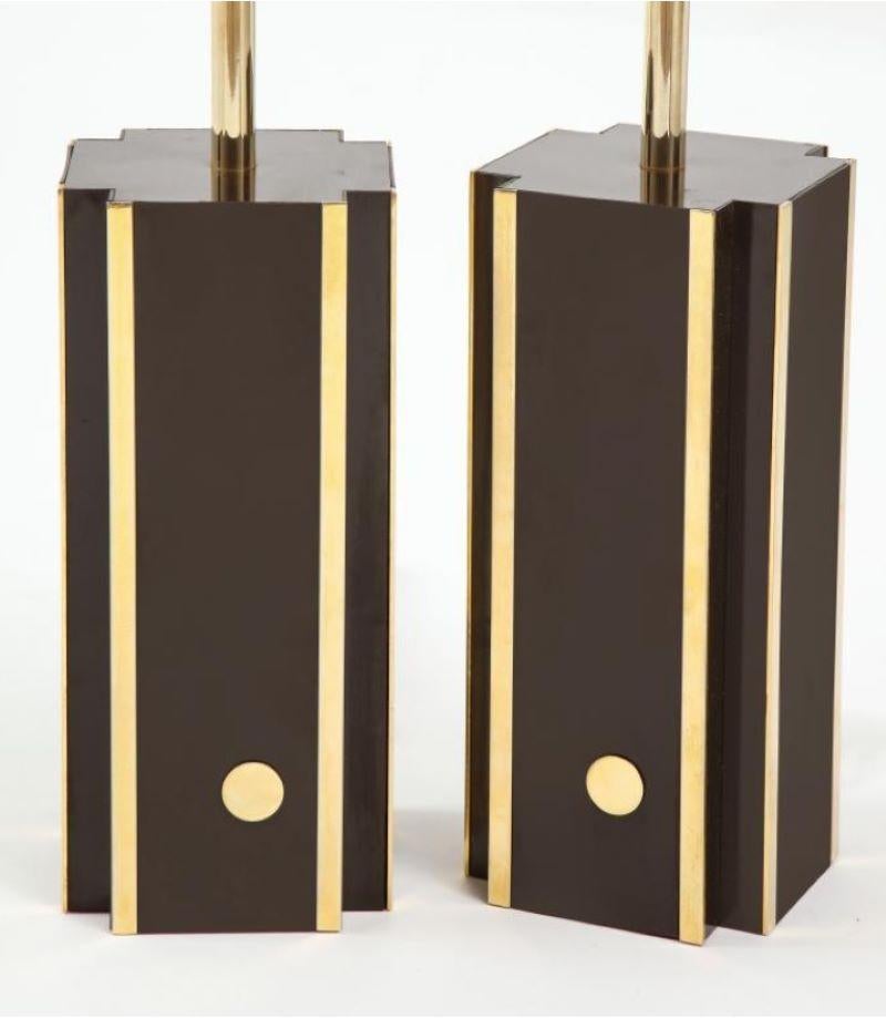 Pair of Deep Brown Laminate Table Lamps with Brass Accents, French 1970s For Sale 1