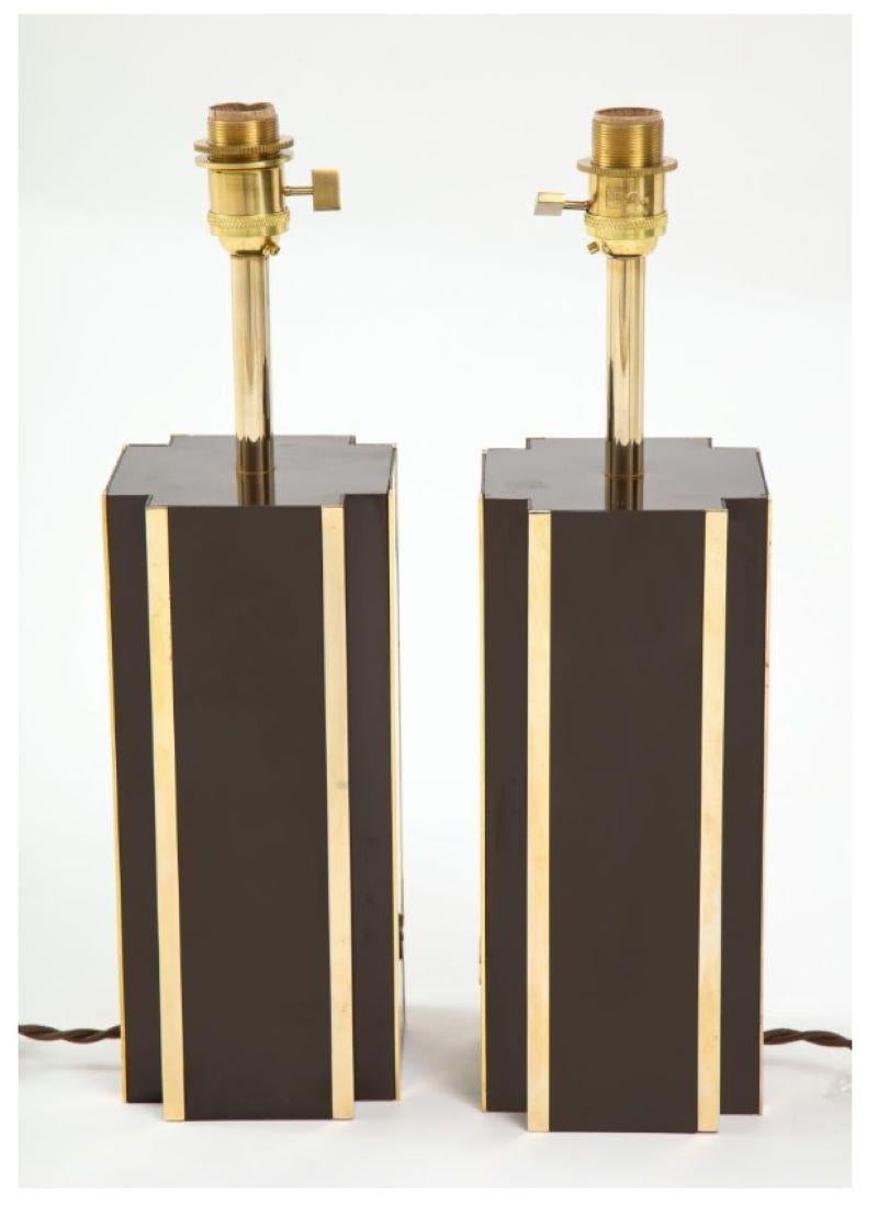Pair of Deep Brown Laminate Table Lamps with Brass Accents, French 1970s For Sale 4