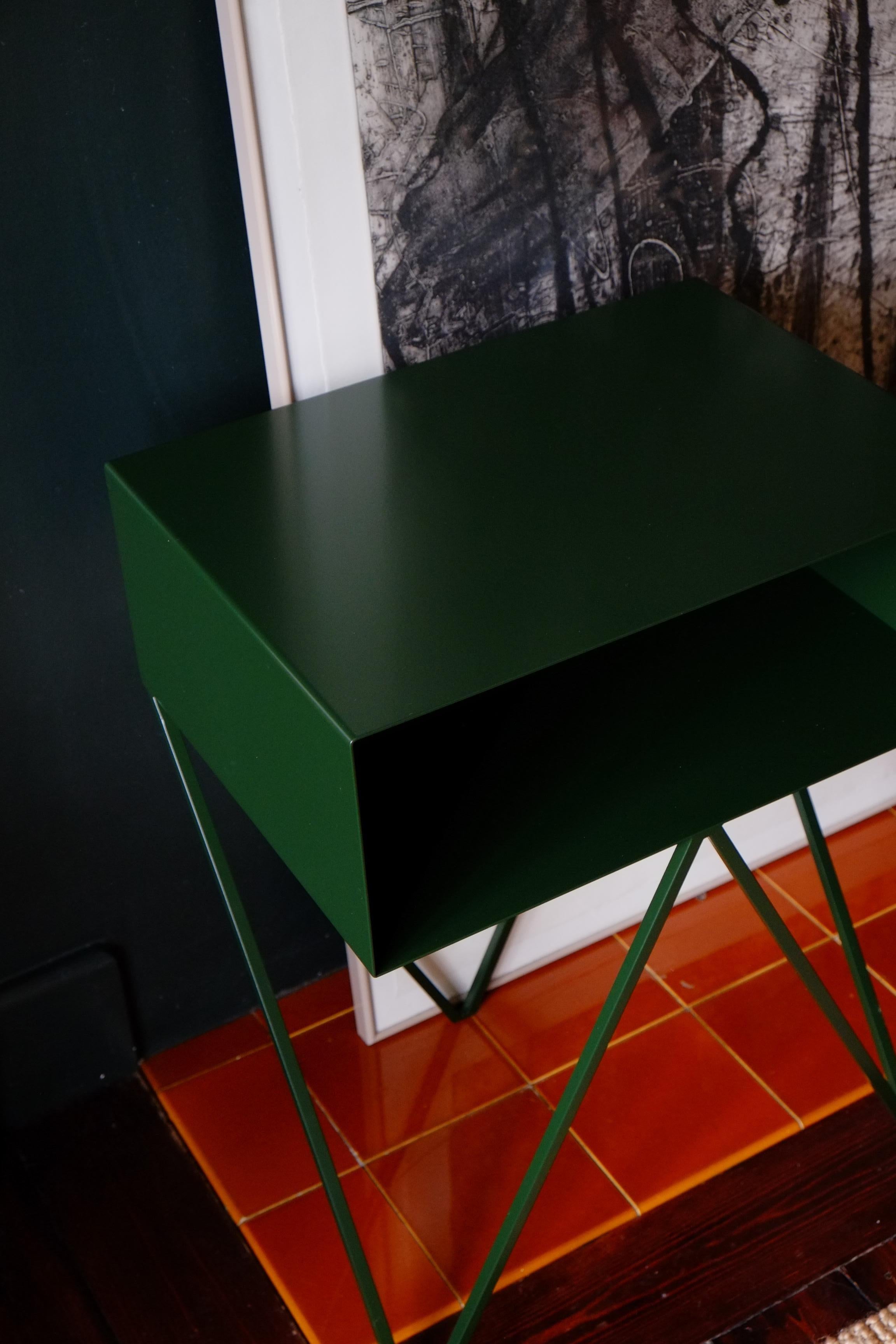 Modern Pair of Deep Green Powder Coated Steel Robot Bedside Tables For Sale