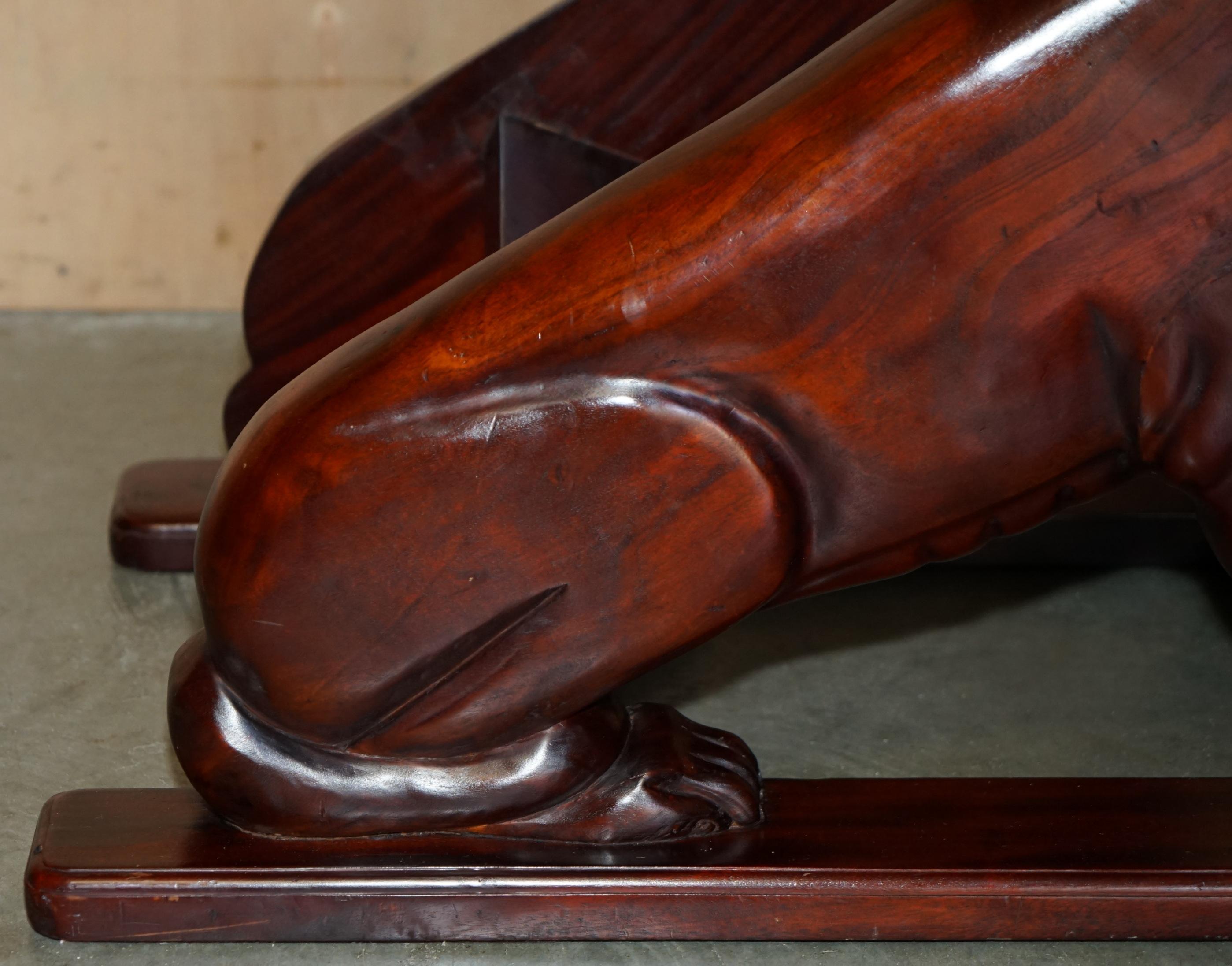 COPPIA DI SCALE DA BIBLIOTECA IN LEGNO DURO CON CANI INCISI ORNATAMENTE AI LATI in vendita 9