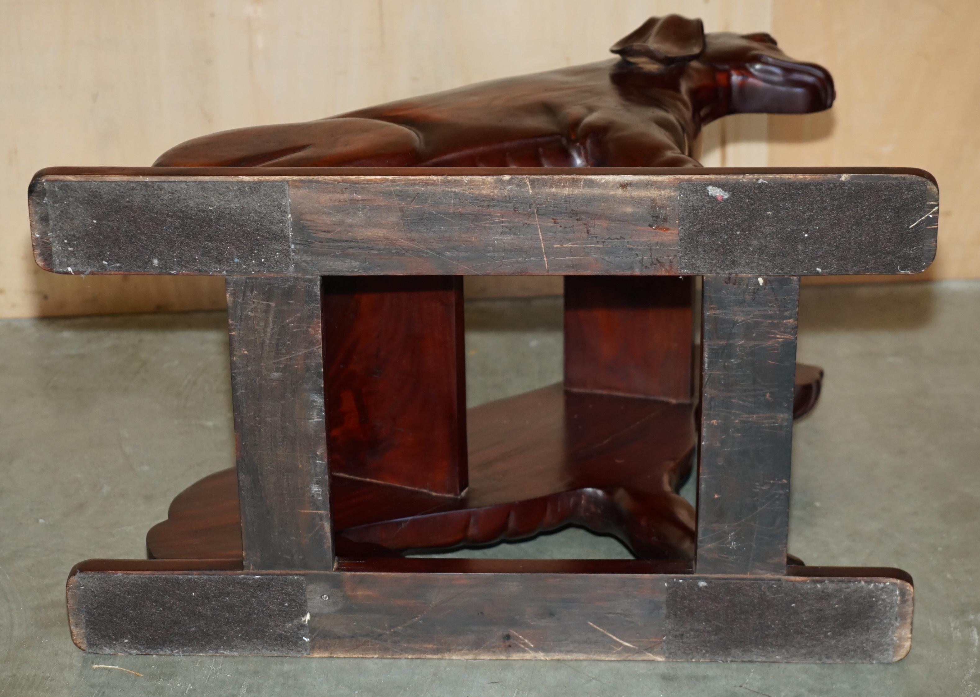 COPPIA DI SCALE DA BIBLIOTECA IN LEGNO DURO CON CANI INCISI ORNATAMENTE AI LATI in vendita 10