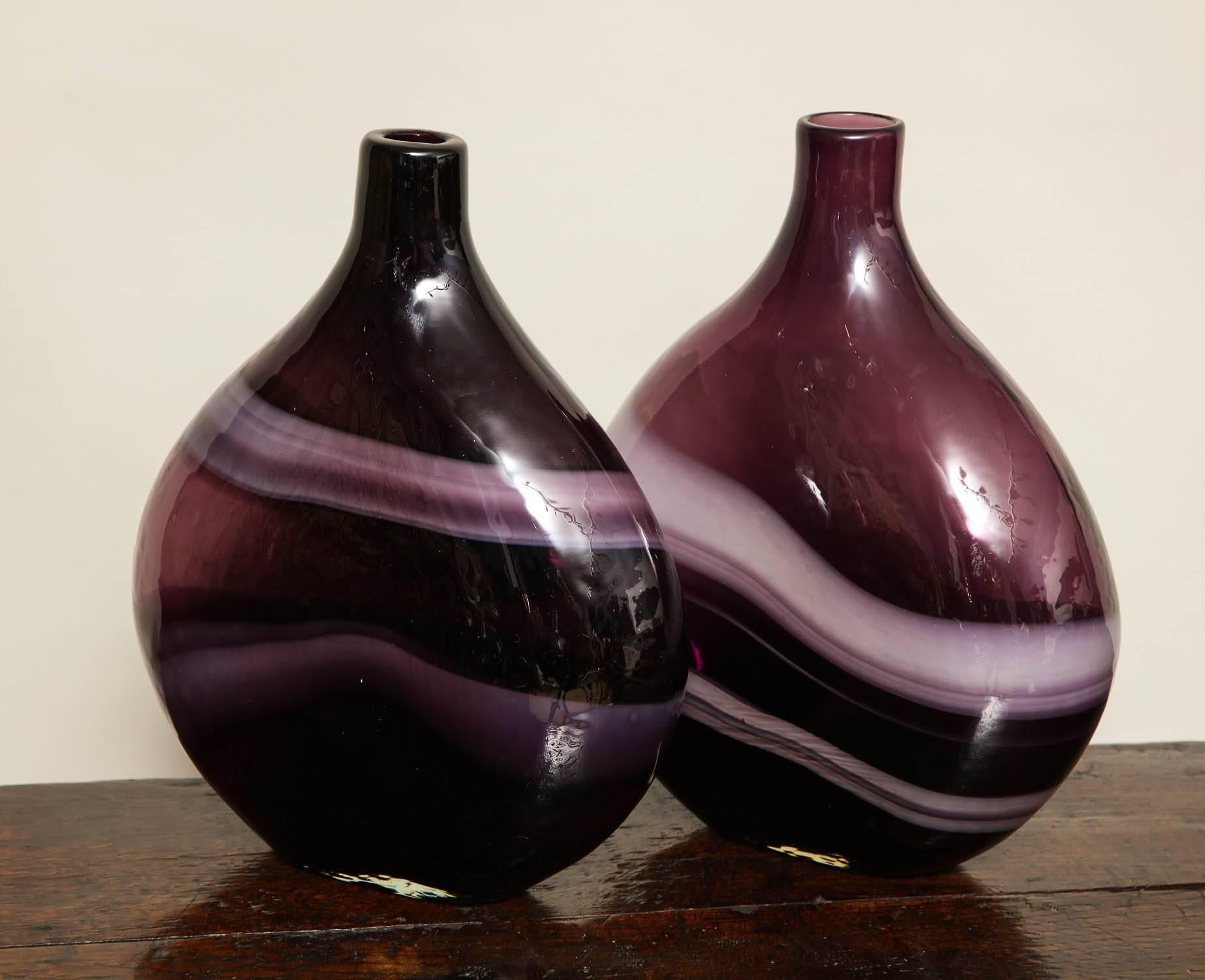 Deep Purple Vases In Good Condition In Greenwich, CT