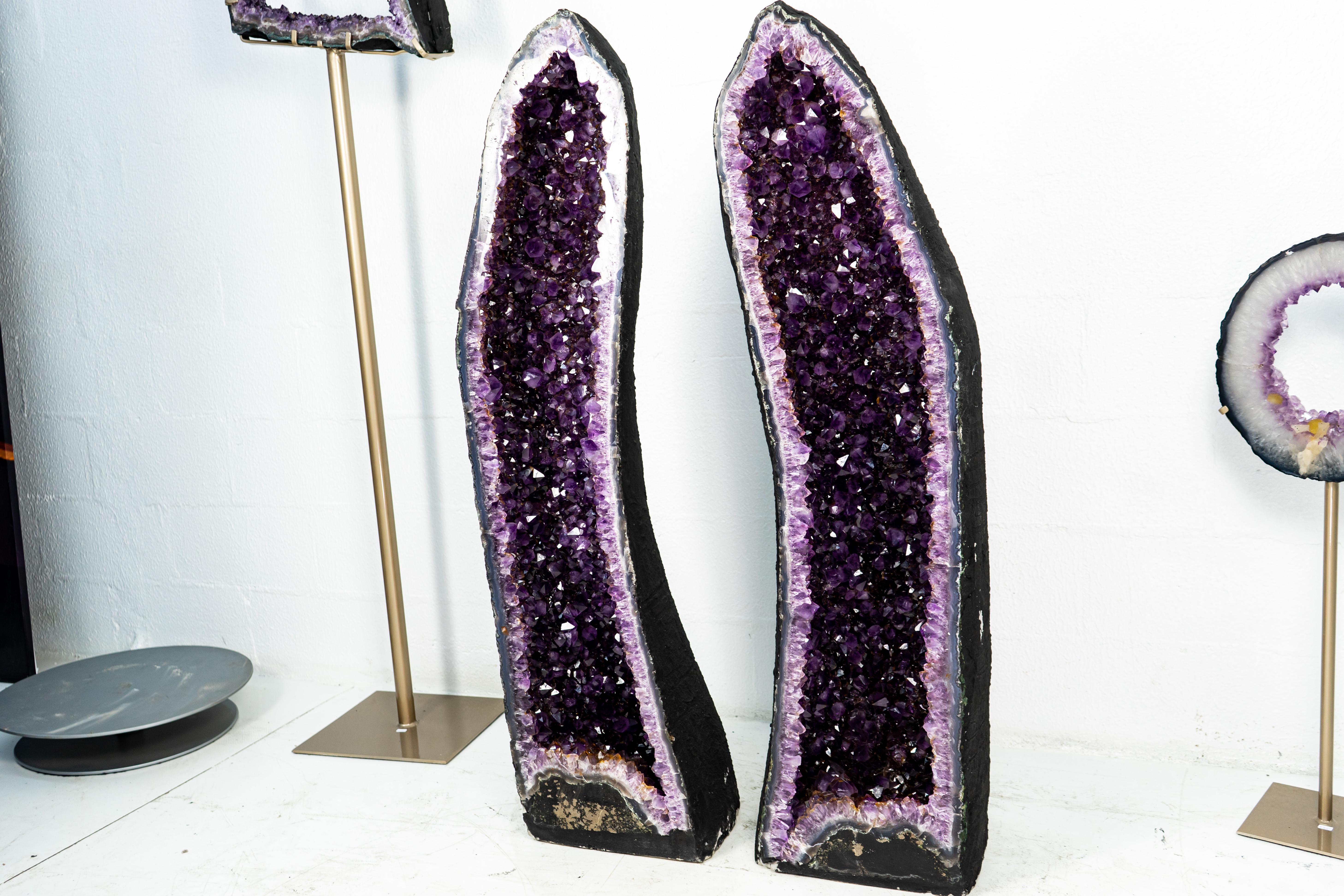 Pair of Deep Purple X-Tall and Archway Amethyst Cathedrals In Excellent Condition For Sale In Ametista Do Sul, BR