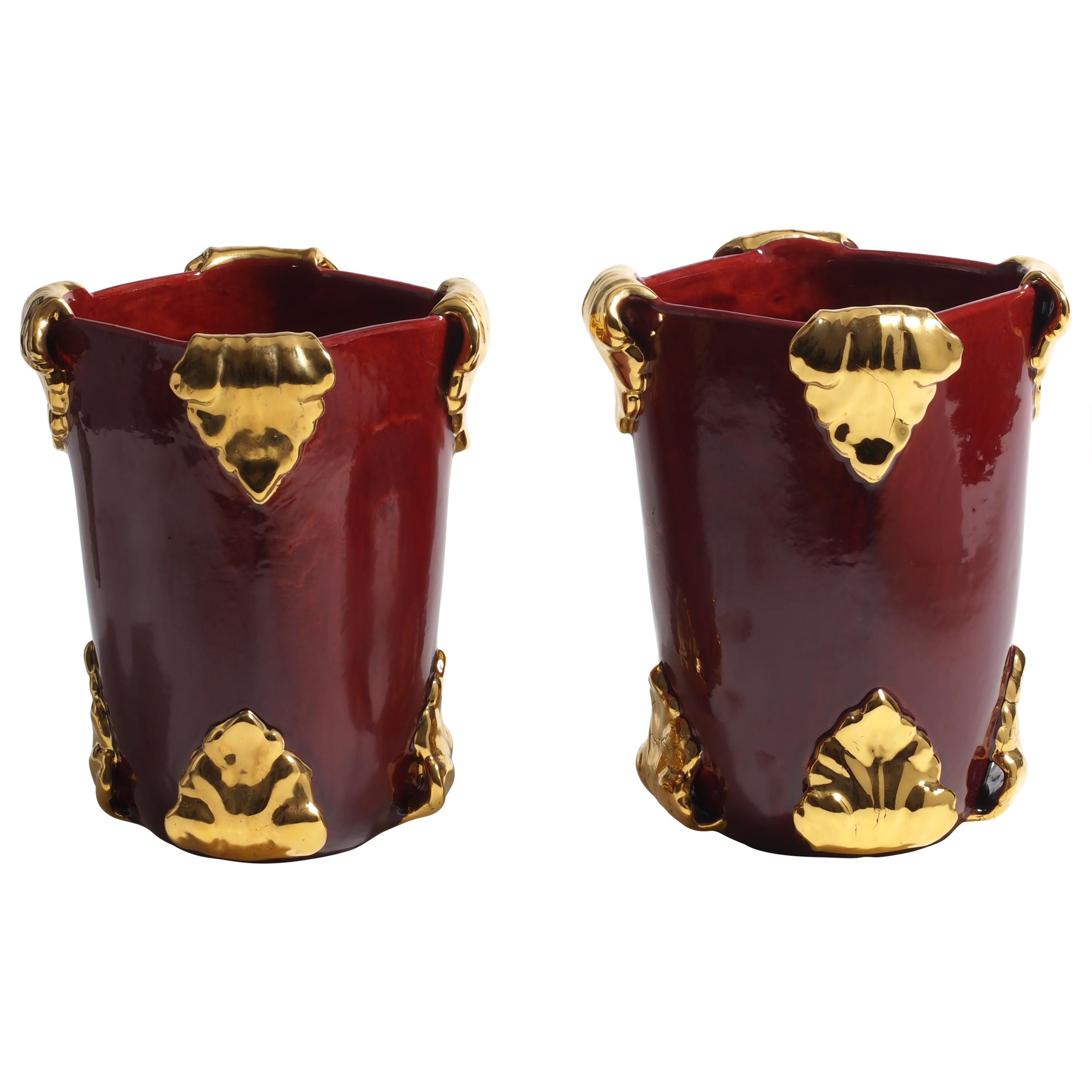 Pair of Deep Red Glaze and 24ct Gold Leaves Majolica Vases, Italy, 21st Century For Sale