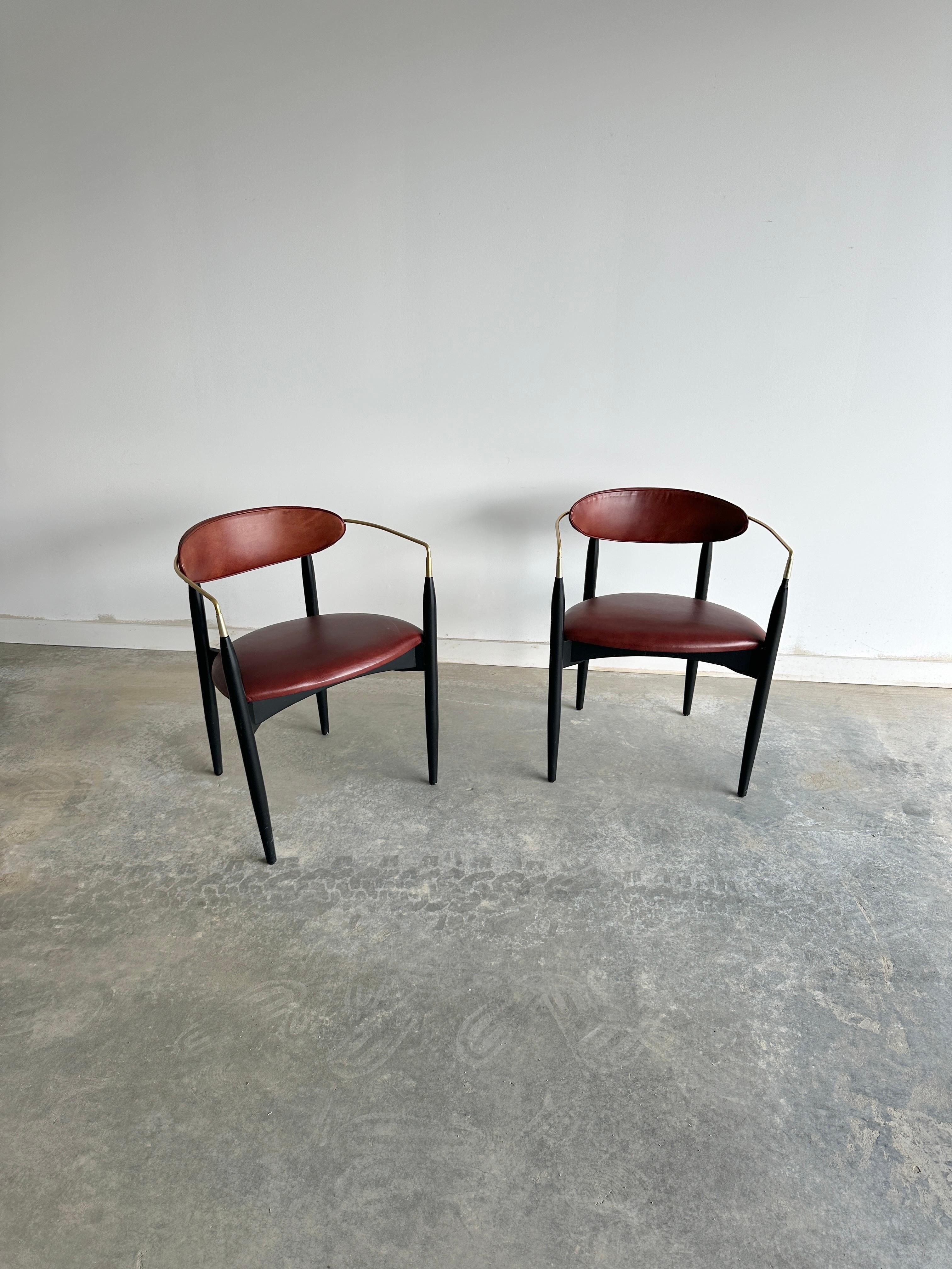 Mid-Century Modern Pair of deep red leather 'Viscount' chairs by Dan Johnson for Selig For Sale