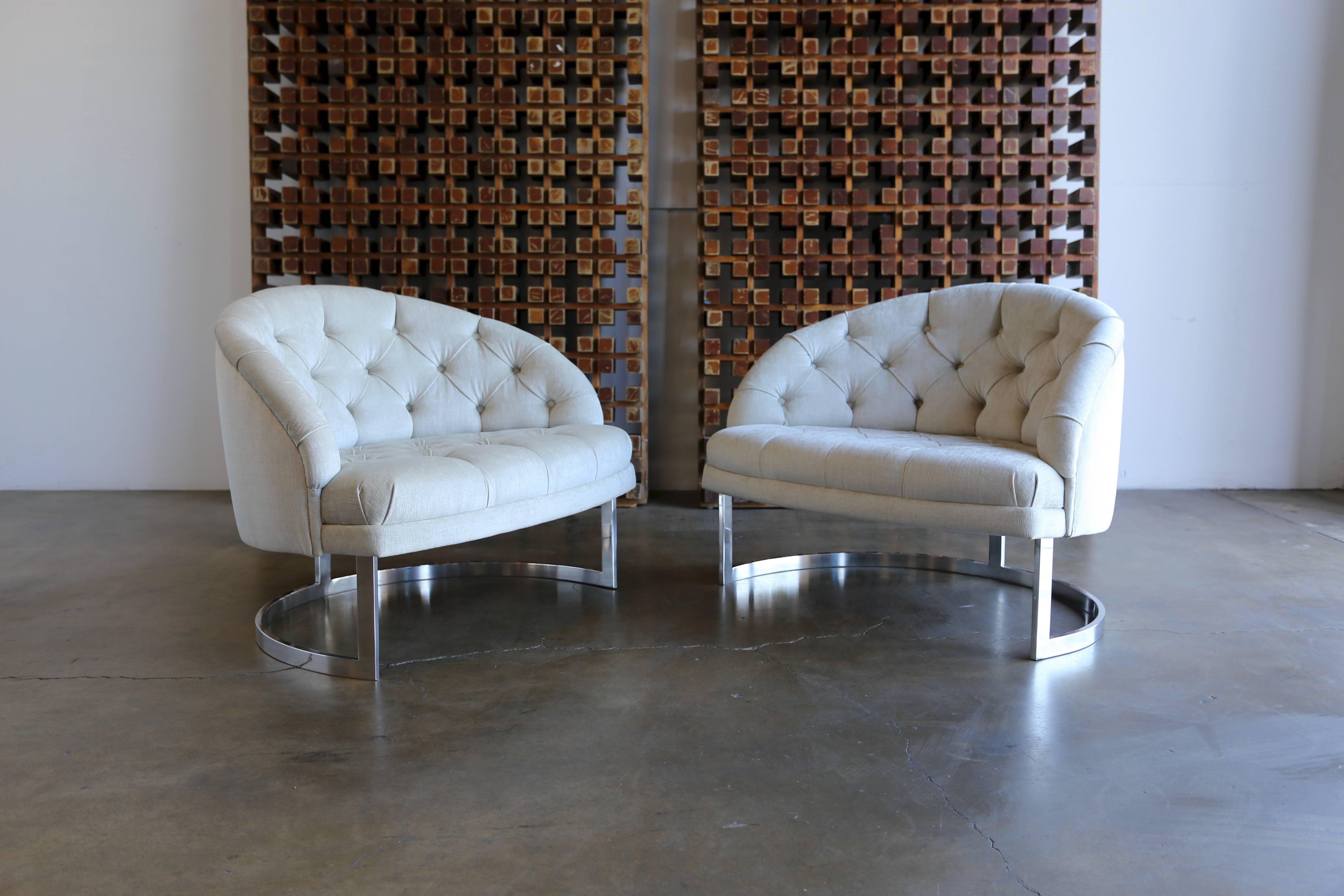 Mid-Century Modern Pair of Deep Tufted Barrel Back Lounge Chairs