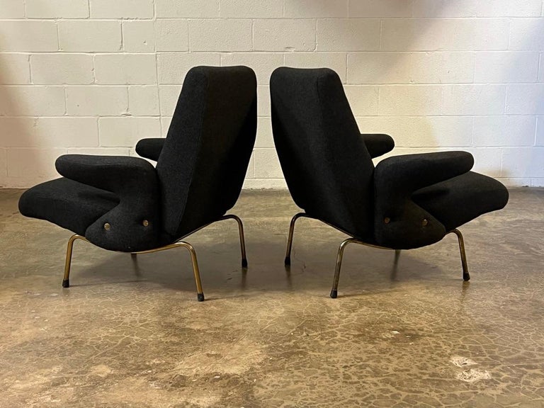 Pair of Delfino Lounge Chairs by Erberto Carboni for Arflex For Sale 5