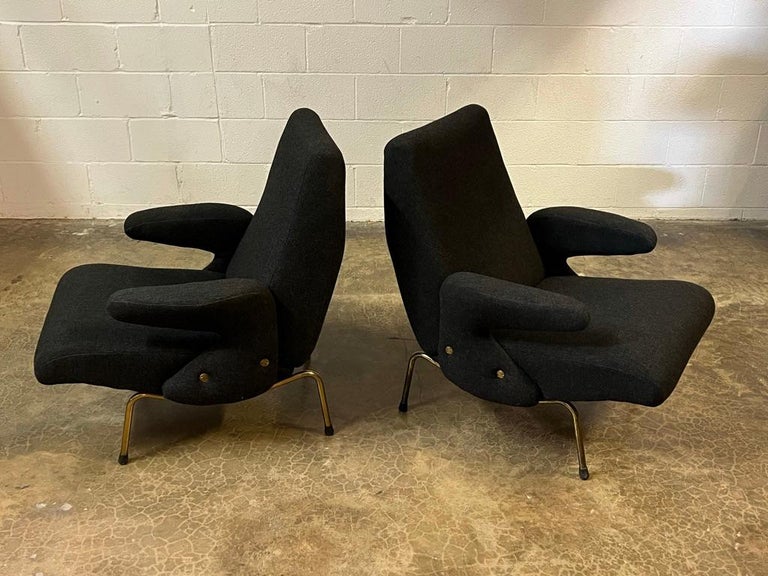 Mid-20th Century Pair of Delfino Lounge Chairs by Erberto Carboni for Arflex For Sale