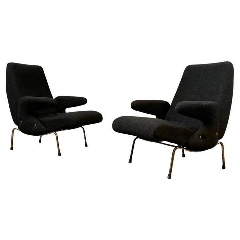 Pair of Delfino Lounge Chairs by Erberto Carboni for Arflex For Sale