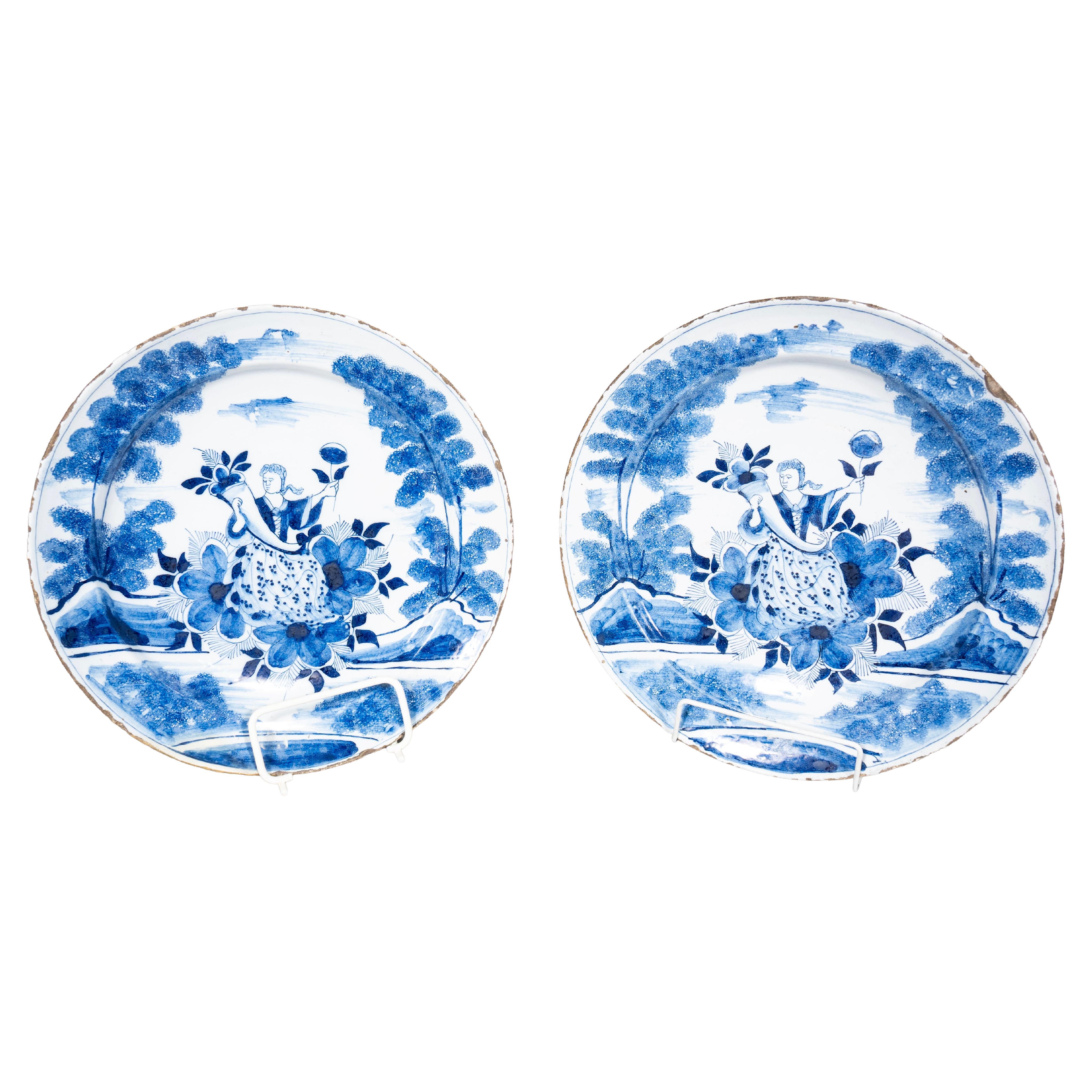 Paar Delft Blau und Weiß Chargers im Angebot