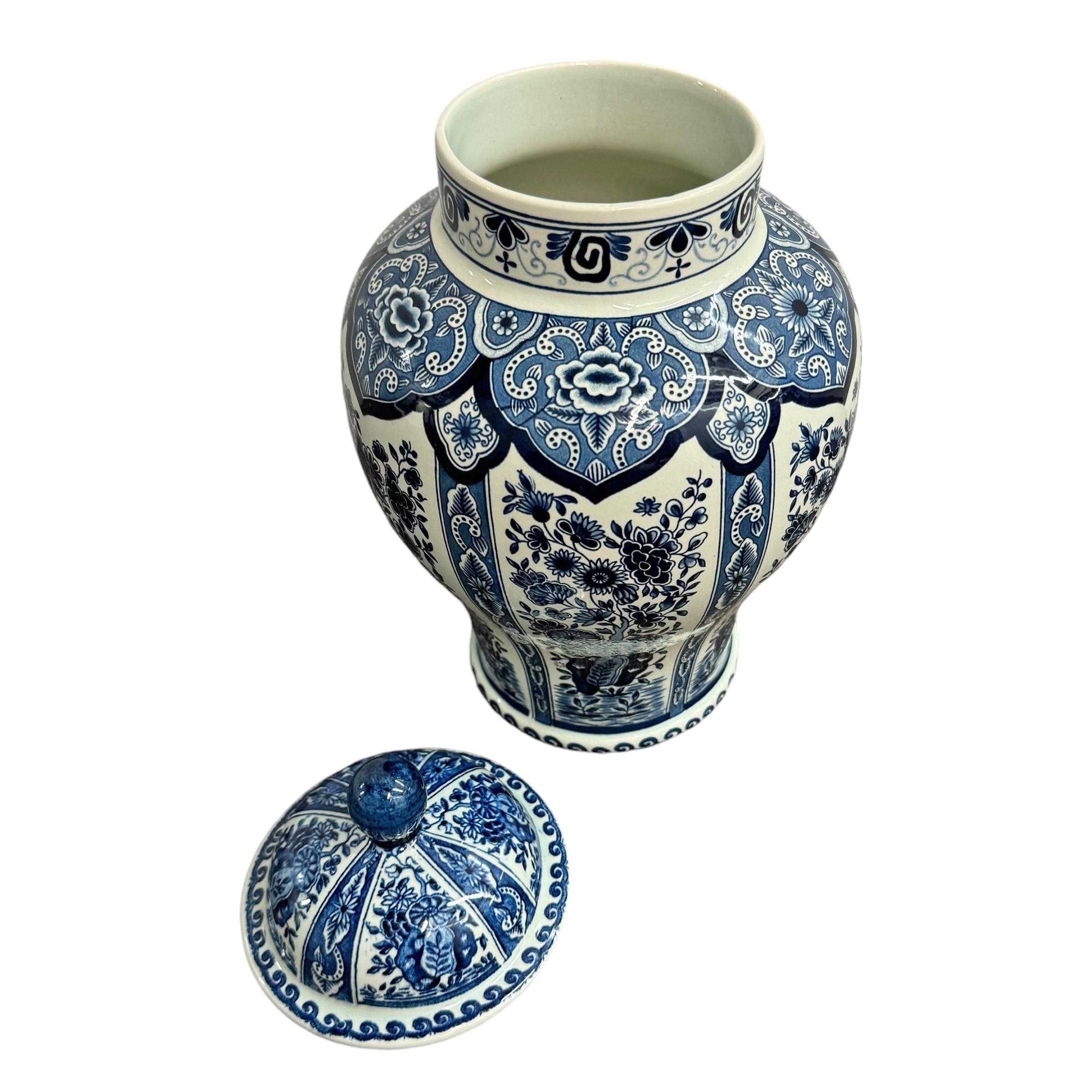 Pair of Delft Blue and White Ginger Jars 1