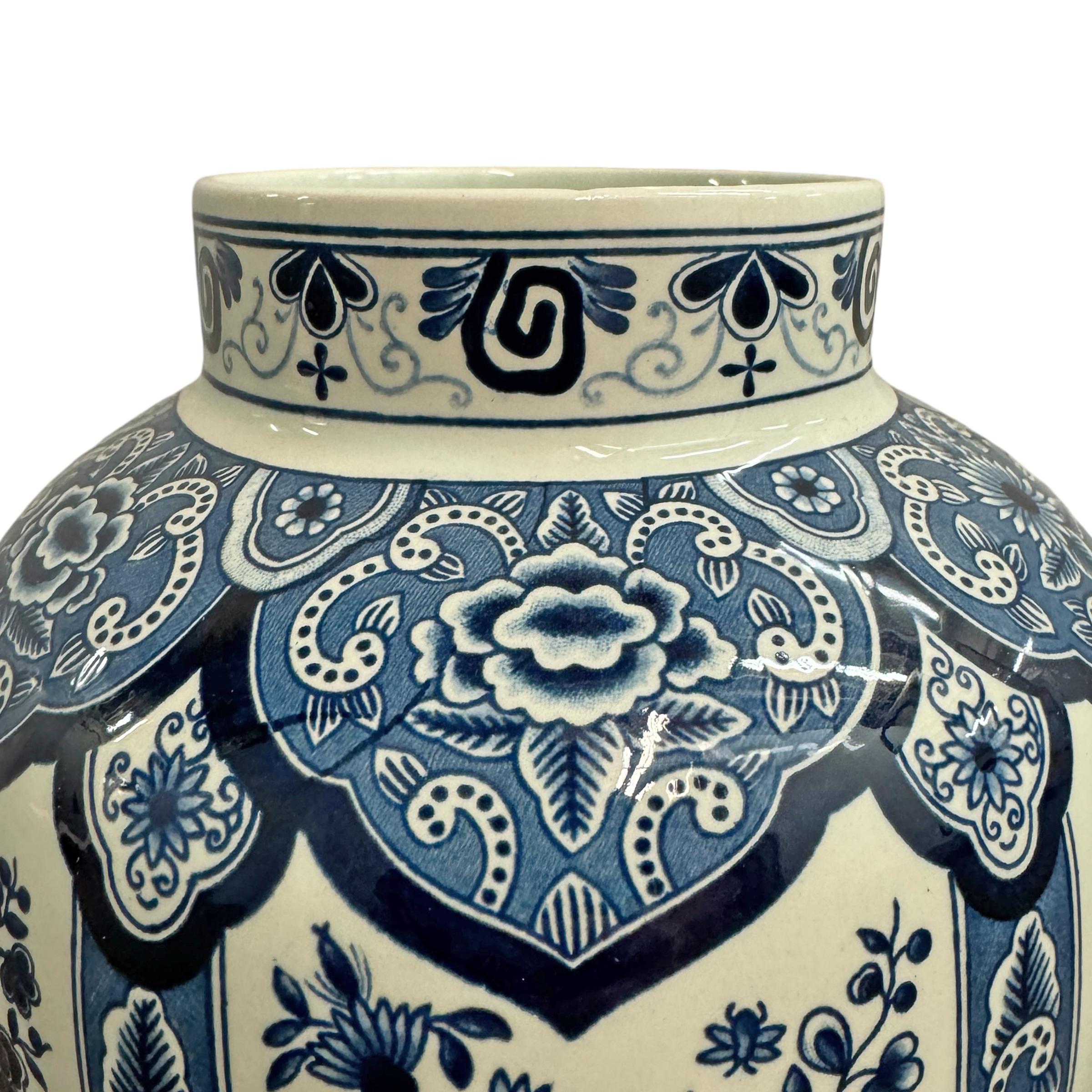 Pair of Delft Blue and White Ginger Jars 3