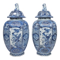  Grande paire de pots à gingembre bleus et blancs de Delft