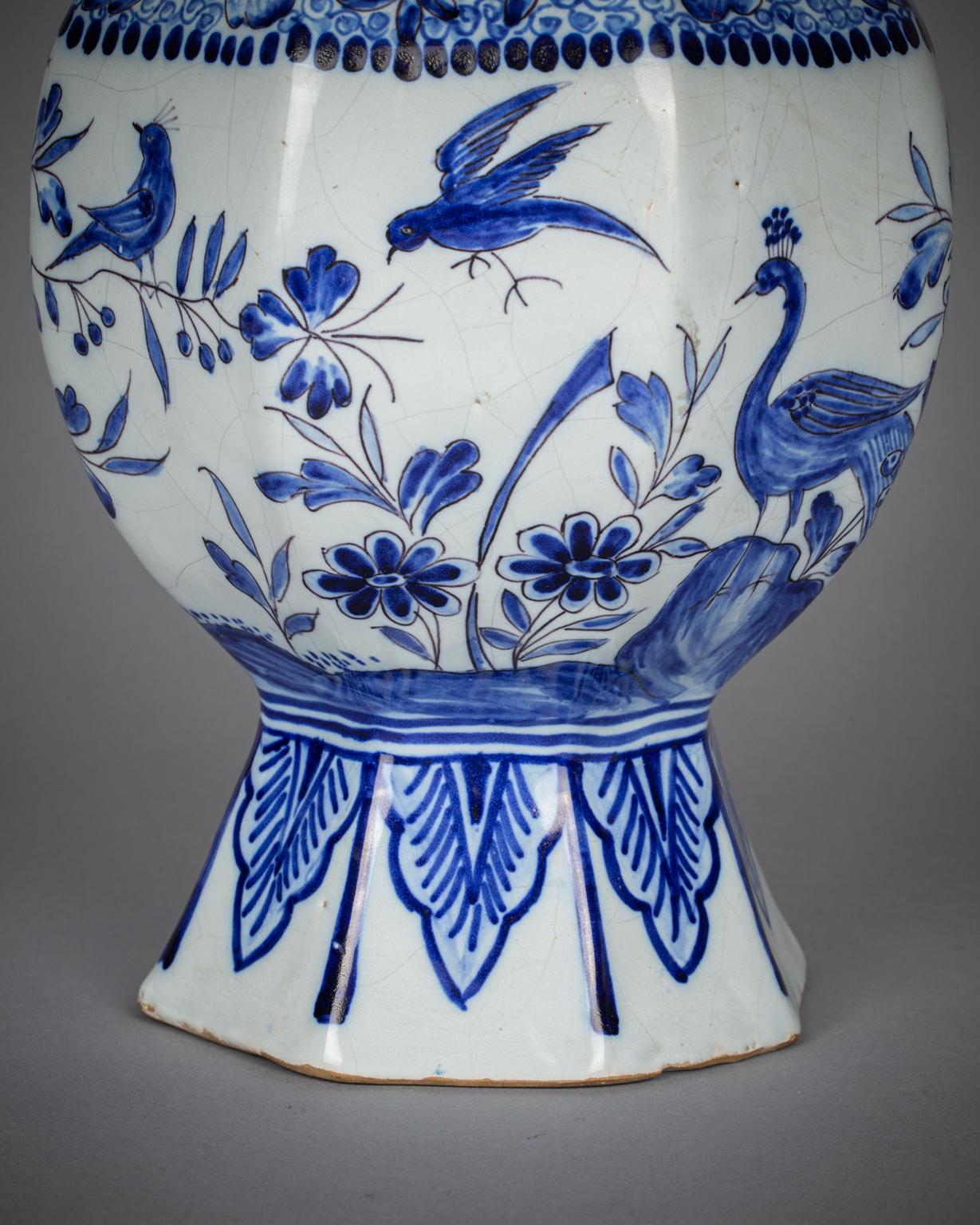 Pair of Delft Blue and White Vases, circa 1820 In Good Condition For Sale In New York, NY