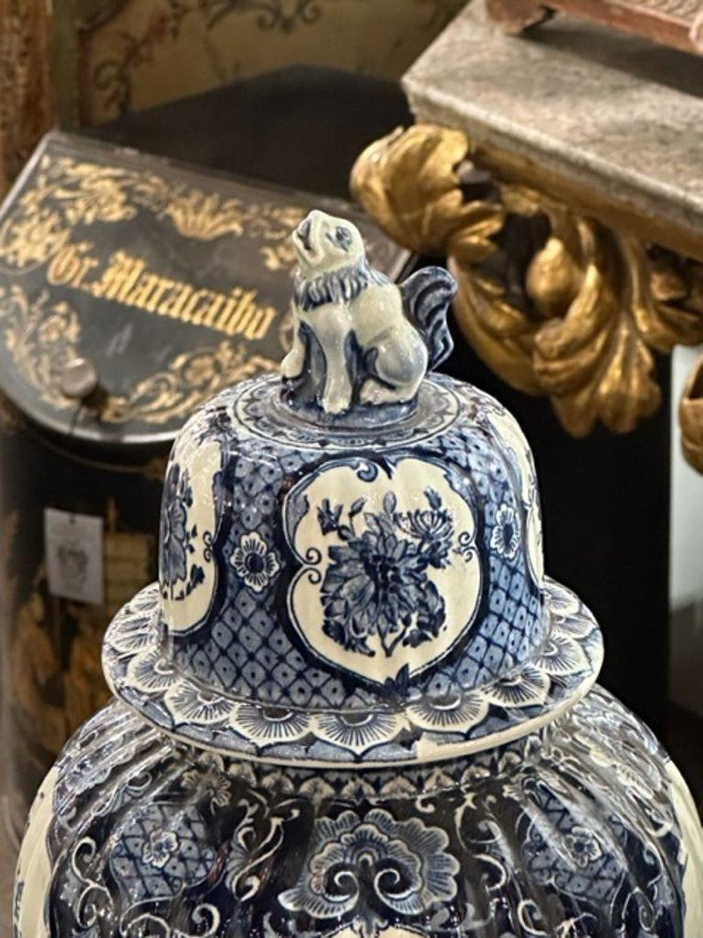 Early 20th Century Pair of Delft Covered Jars For Sale