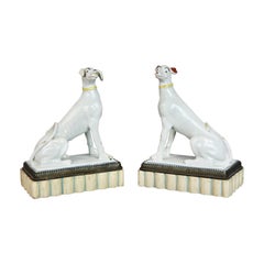 Coppia di figure di cani seduti di Delft