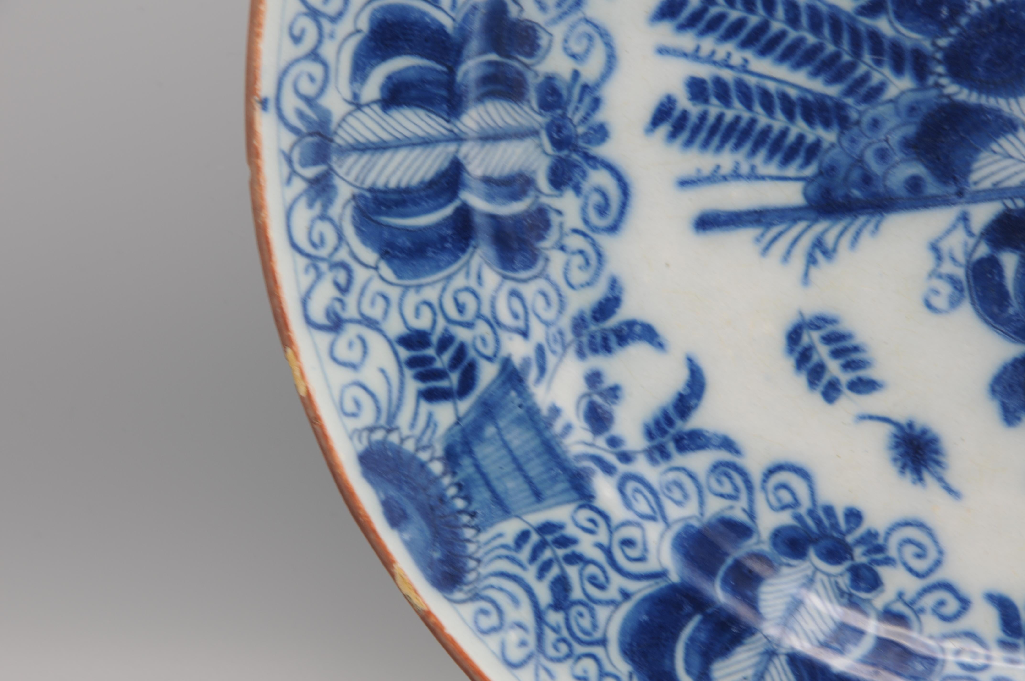 Paire de chargeurs 'Peacock' de Delft par 'De Metale Pot', Pieter Paree - 18ème siècle en vente 5