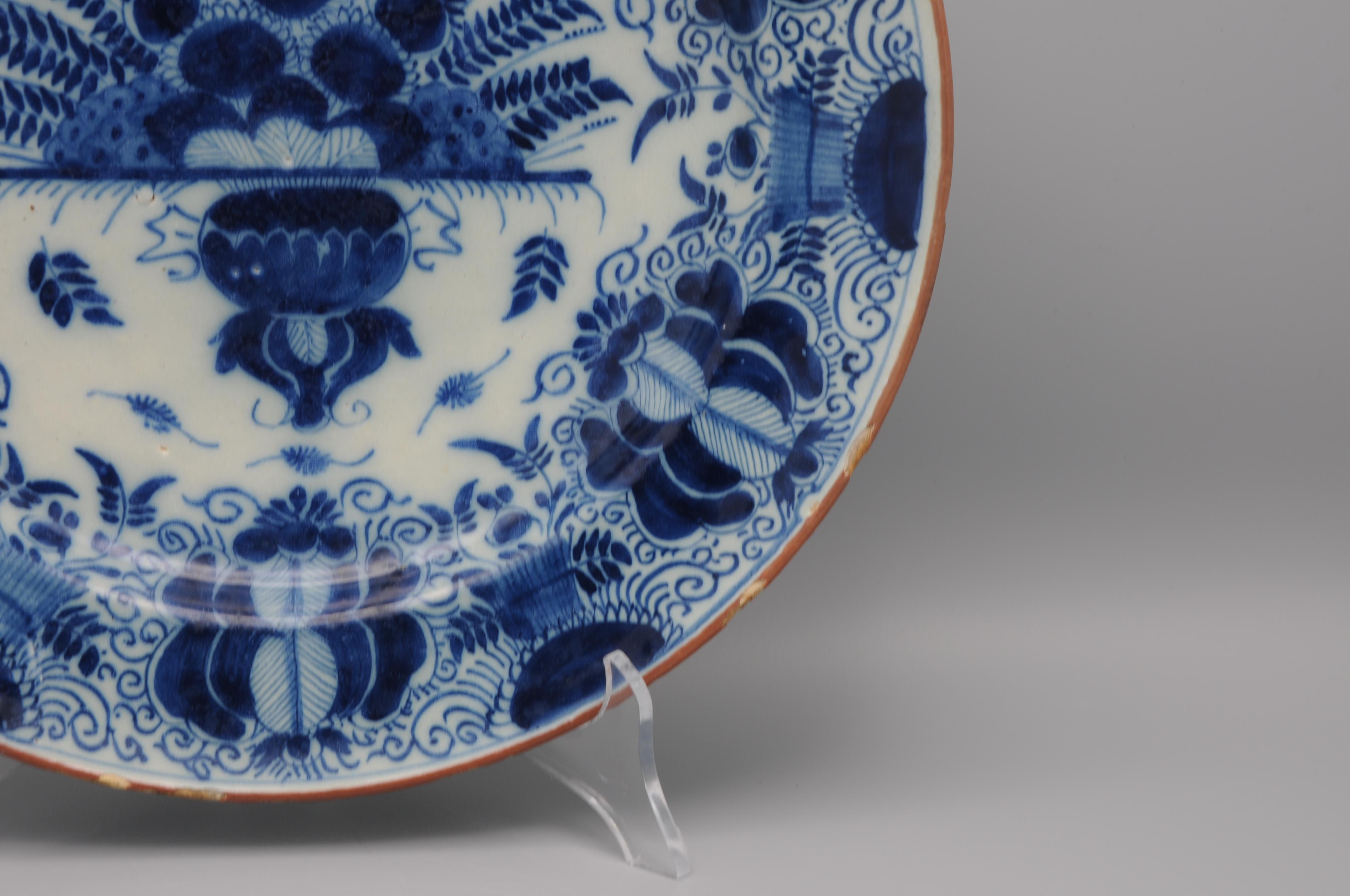 Paire de chargeurs 'Peacock' de Delft par 'De Metale Pot', Pieter Paree - 18ème siècle en vente 11