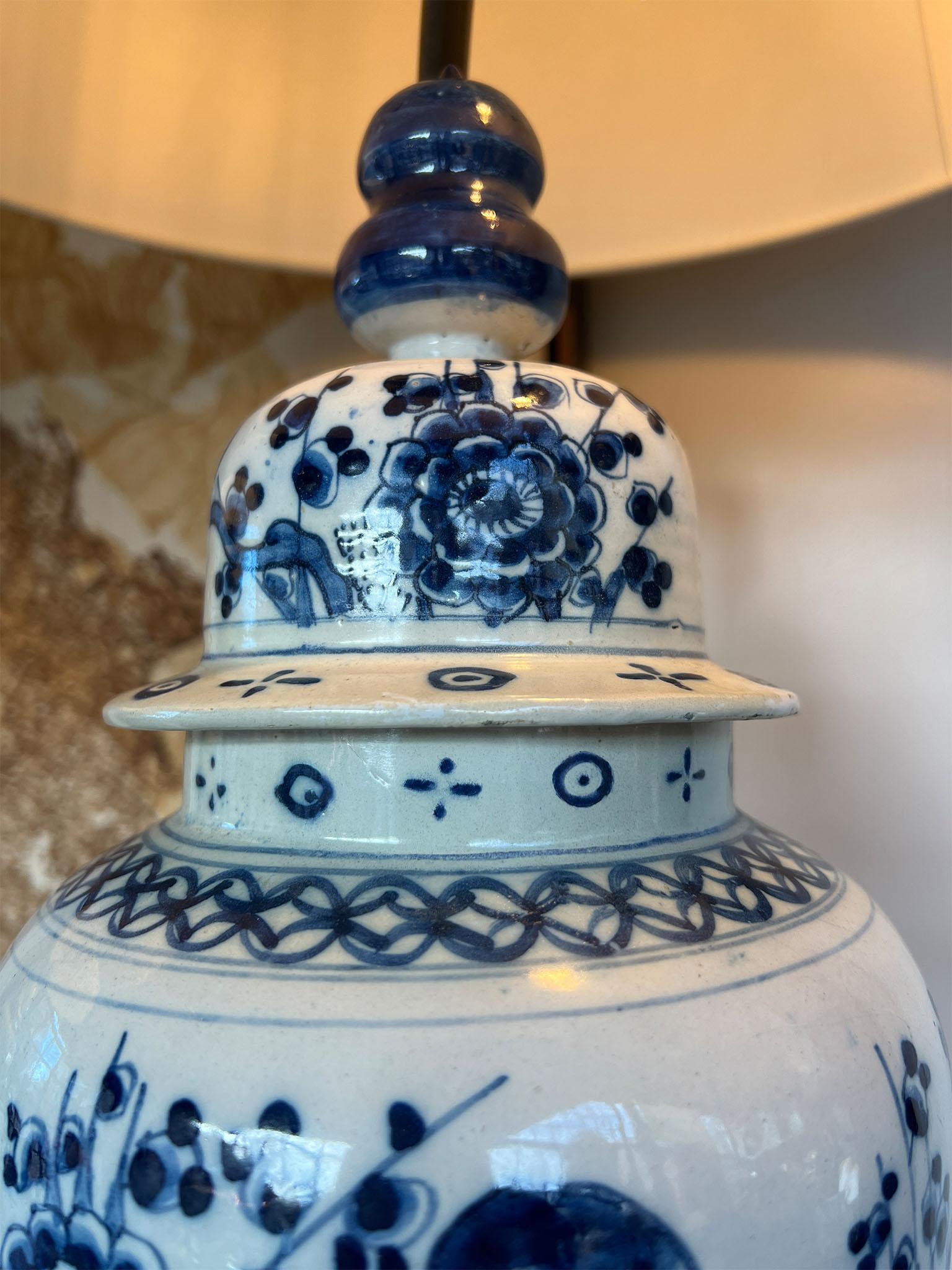 Pair of Delft Porcelain Ginger Jar Table Lamps In Good Condition For Sale In New York, NY