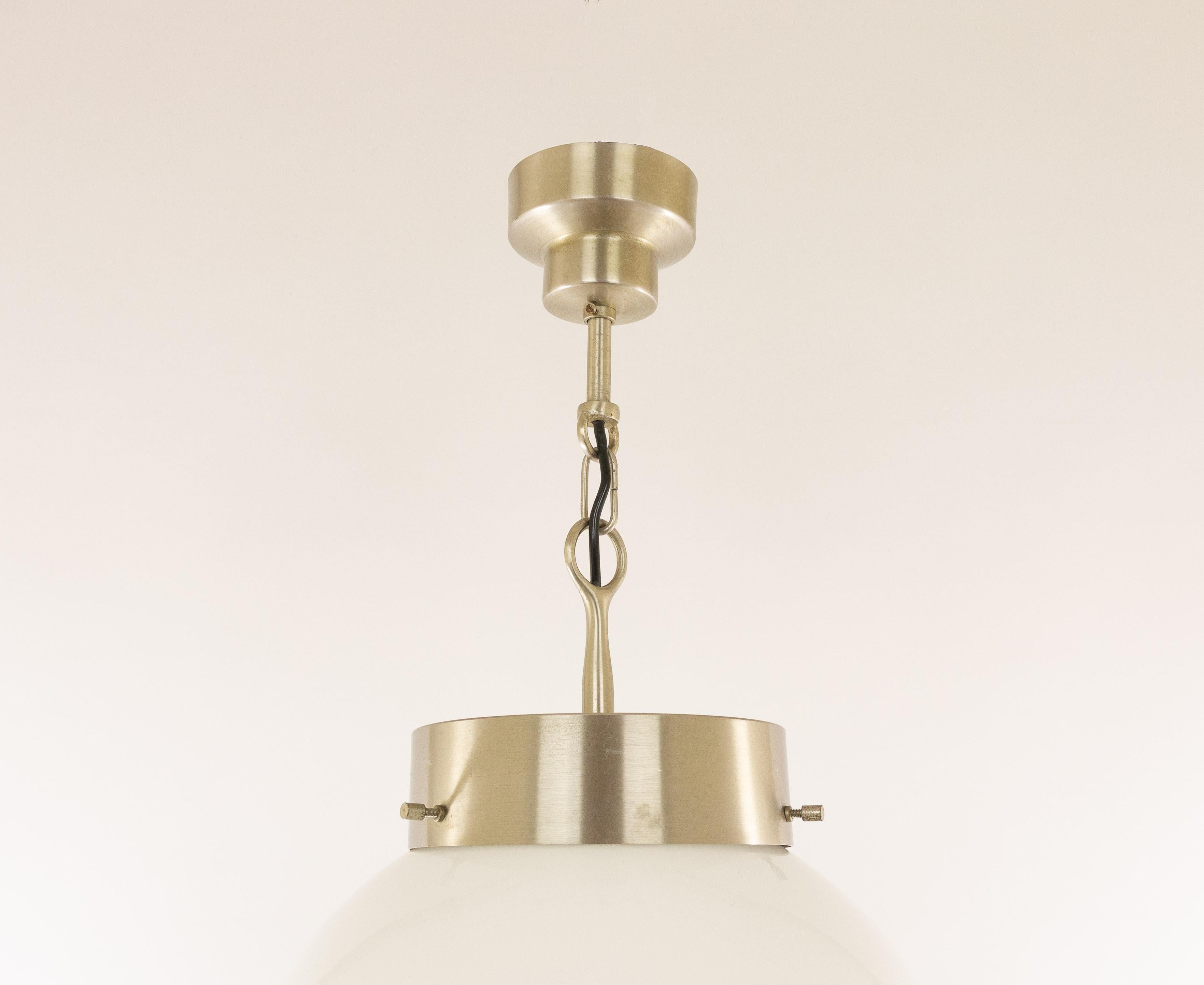 Pair of Delta Pendants by Sergio Mazza for Artemide, 1960s For Sale 2