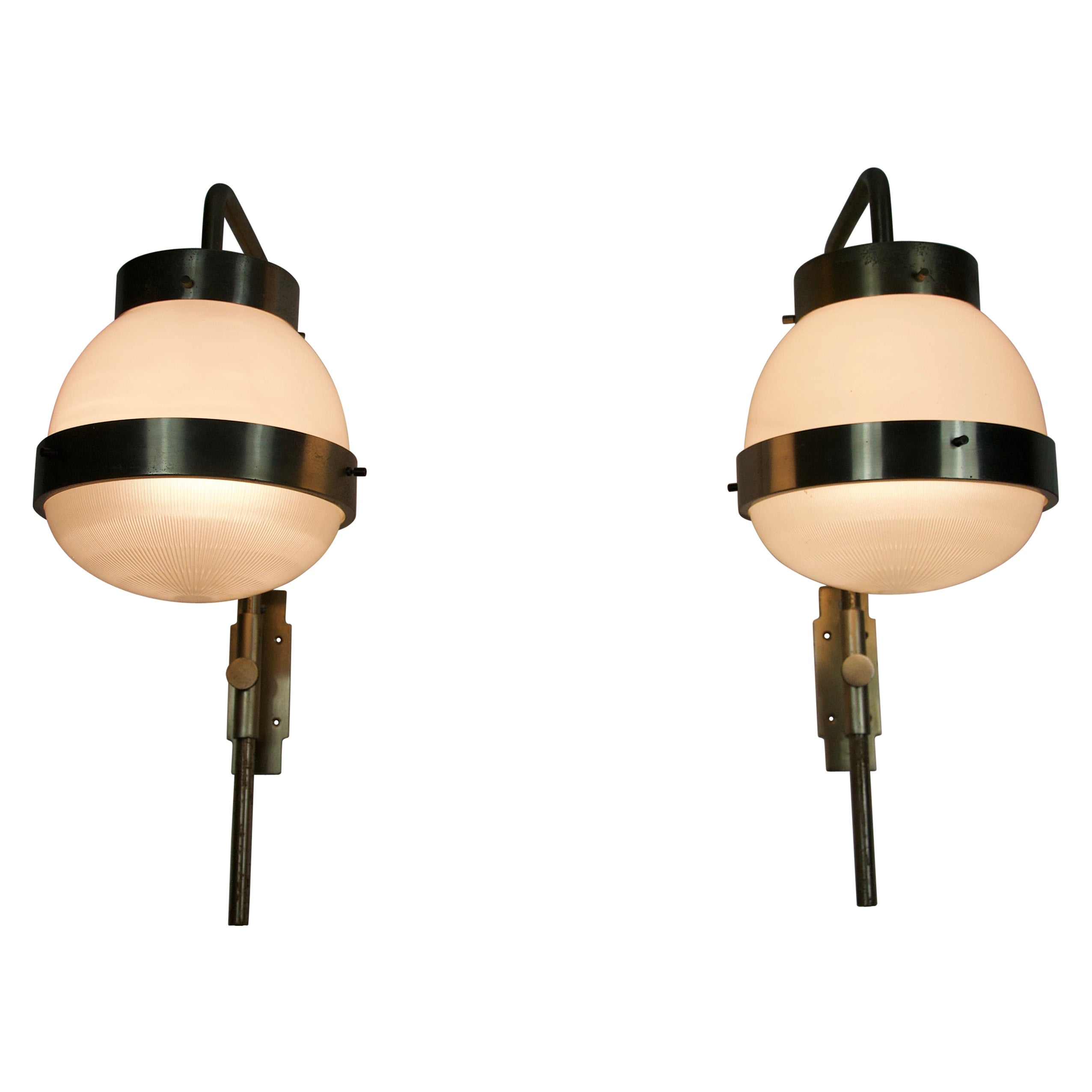 Applique Delta de Sergio Mazza