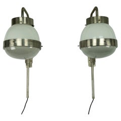 Ein Paar Delta-Wandleuchten von Sergio Mazza für Artemide. Italien 1960er Jahre