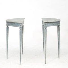 Paire de consoles Demi Lune. Style gustavien vers 1900