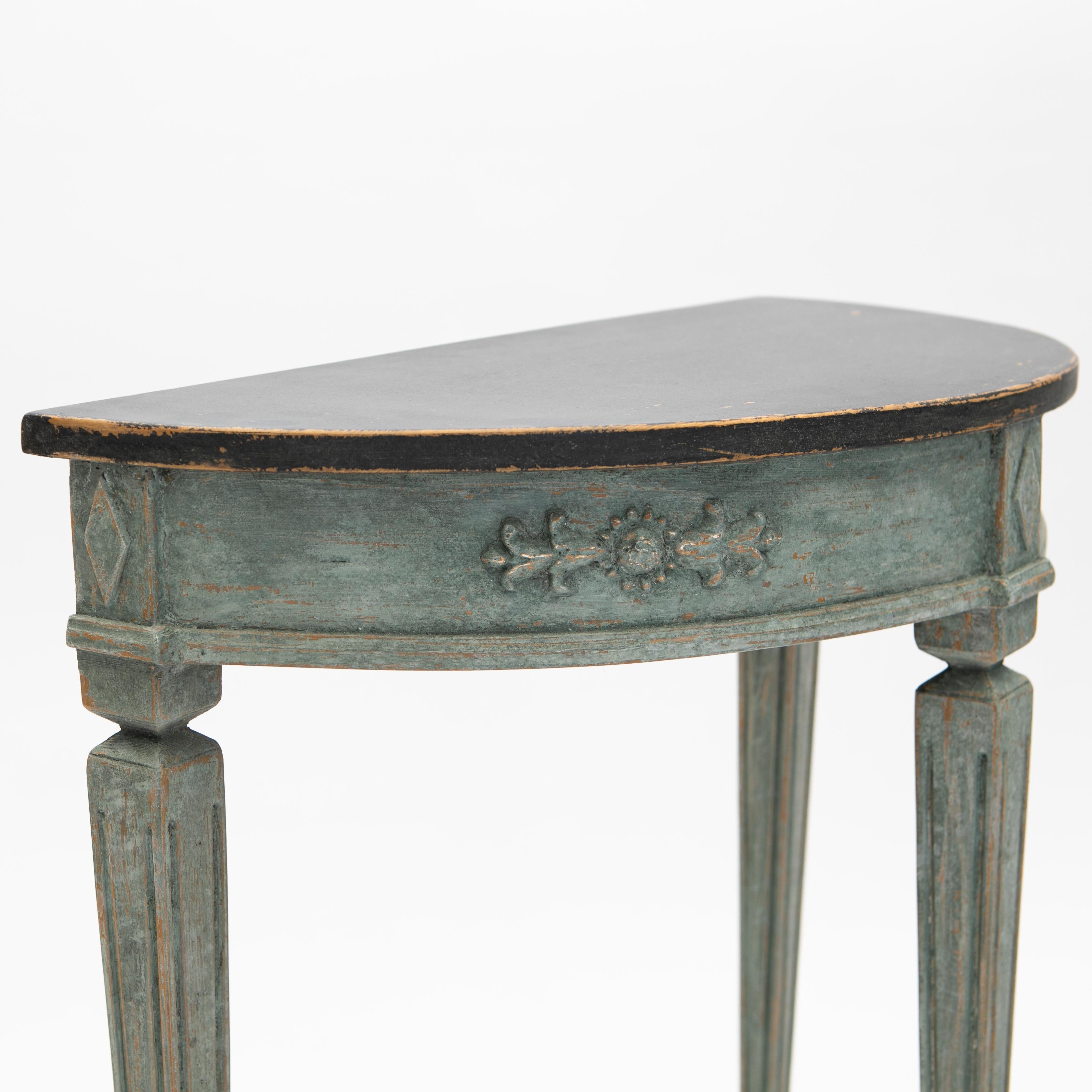 Pair of Demilune Console Tables, Gustavian Style In Good Condition In Kastrup, DK