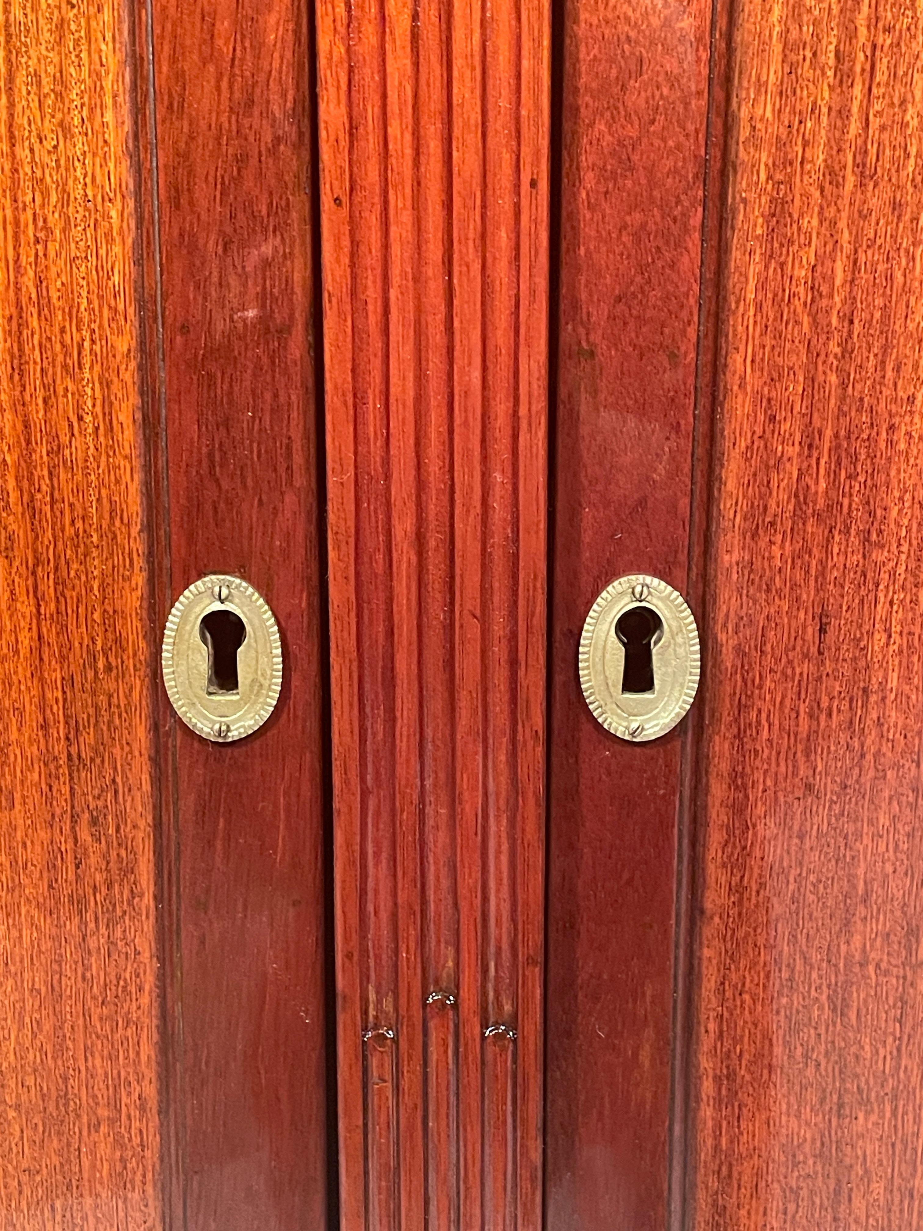 Pair of Demilune Cabinets, France 1800 in vendita 5