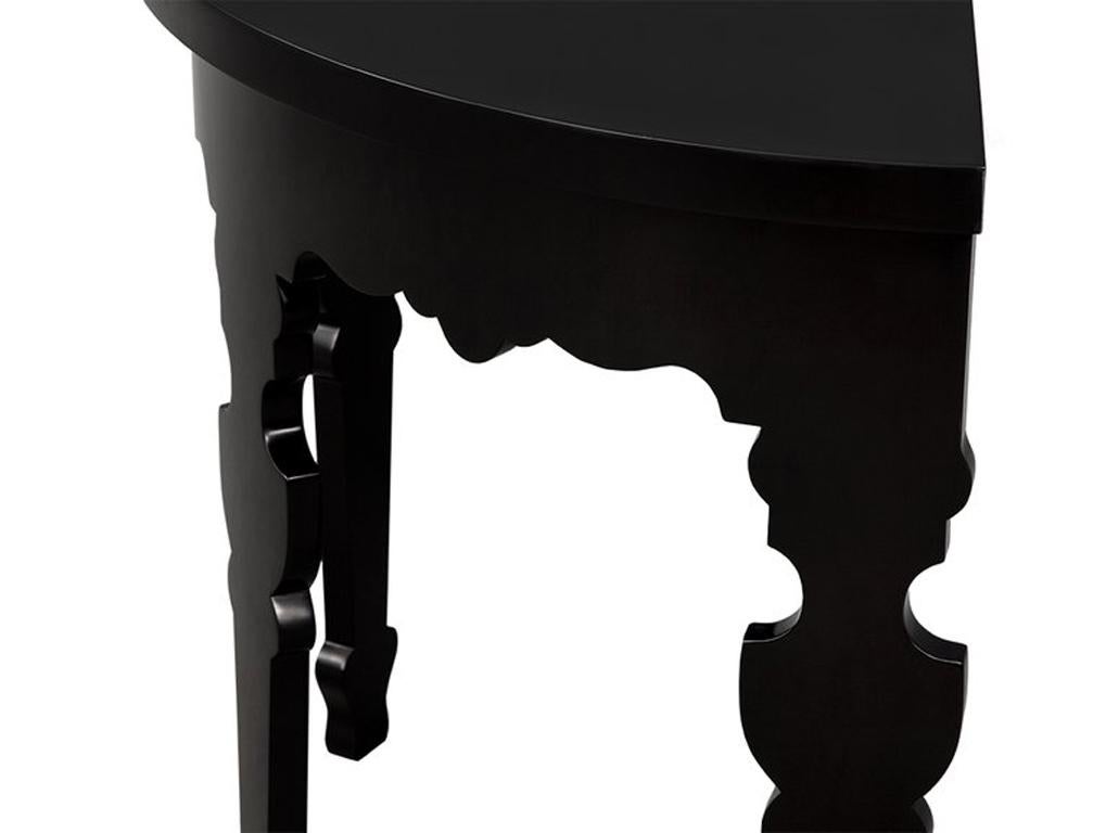 Pair of Demilune Half Moon Console Tables in Piano Black Lacquer im Zustand „Hervorragend“ in North York, ON