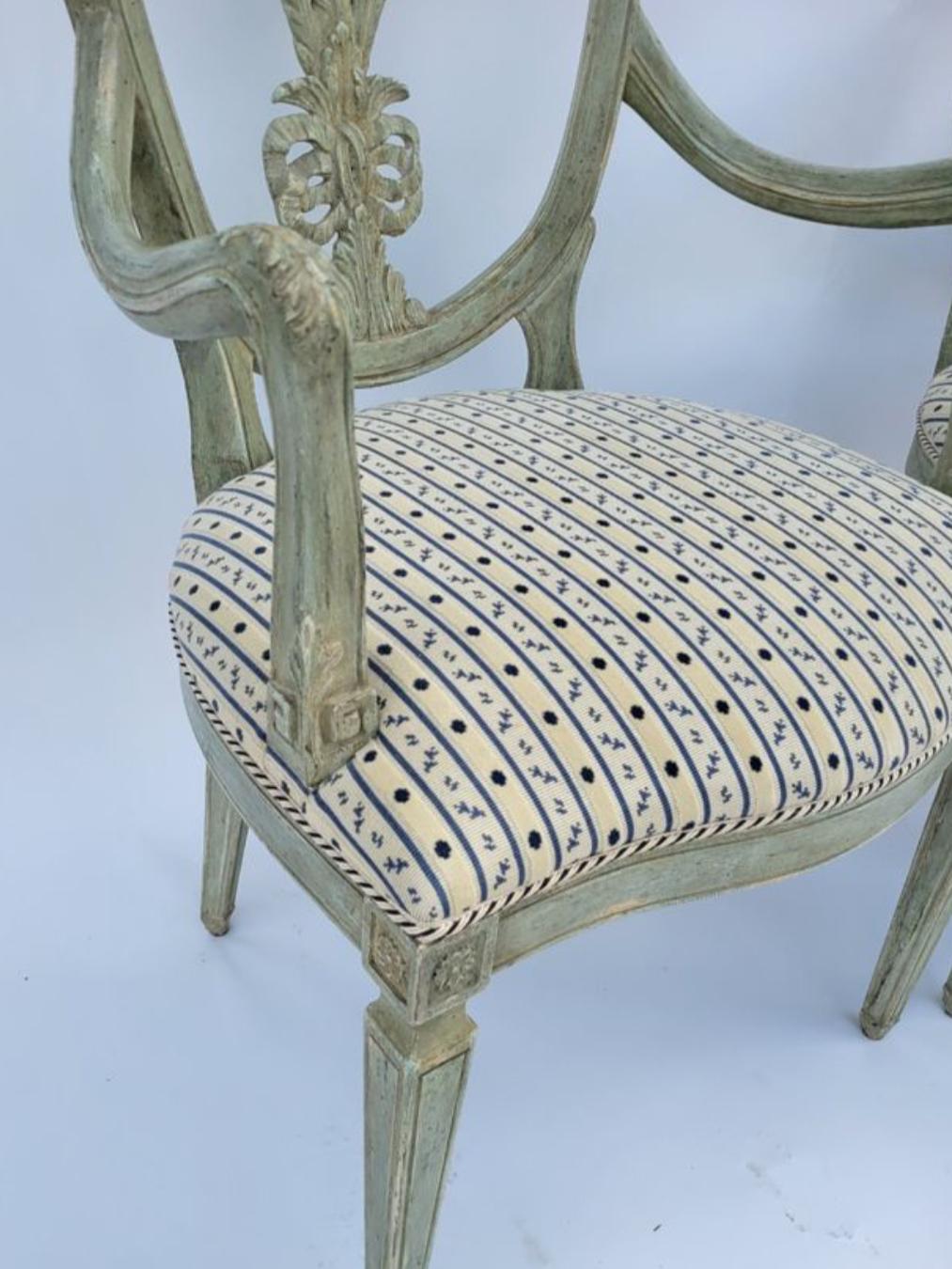 Ein Paar italienische Esstischsessel von Dennis & Leen Brandelli. Dieses Angebot ist für ein Paar Stühle, aber wir haben zwei Paar zur Verfügung.