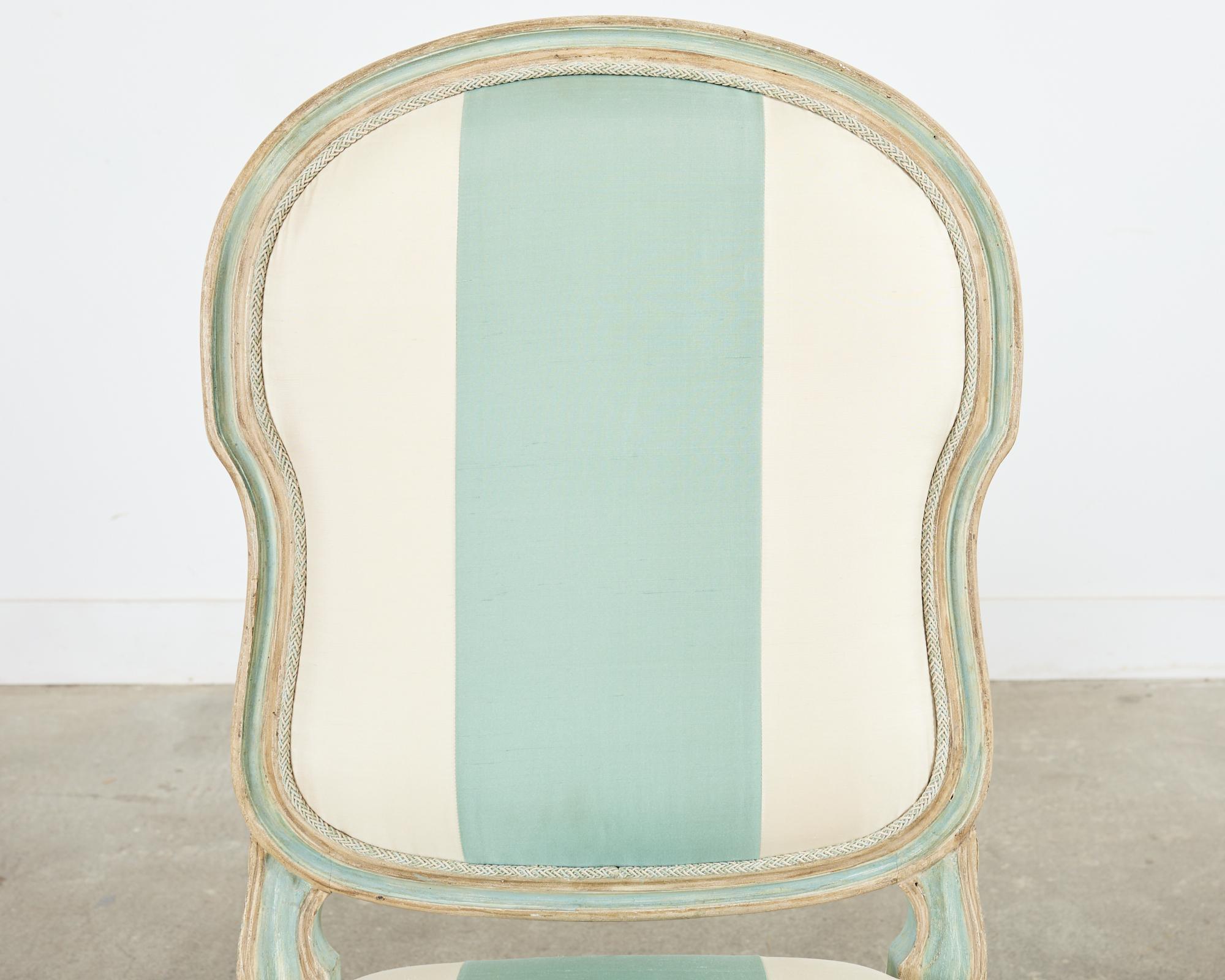 Dennis & Leen chaises de salle à manger peintes de style Louis XVI  en vente 3