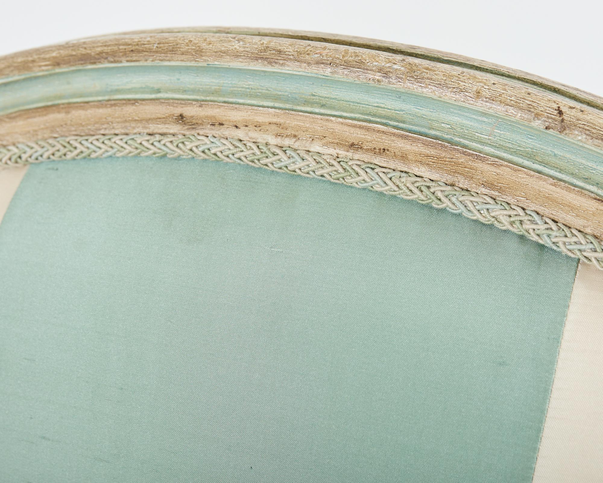 Paar bemalte Esszimmerstühle von Dennis & Leen im Louis-XVI.-Stil im Angebot 1
