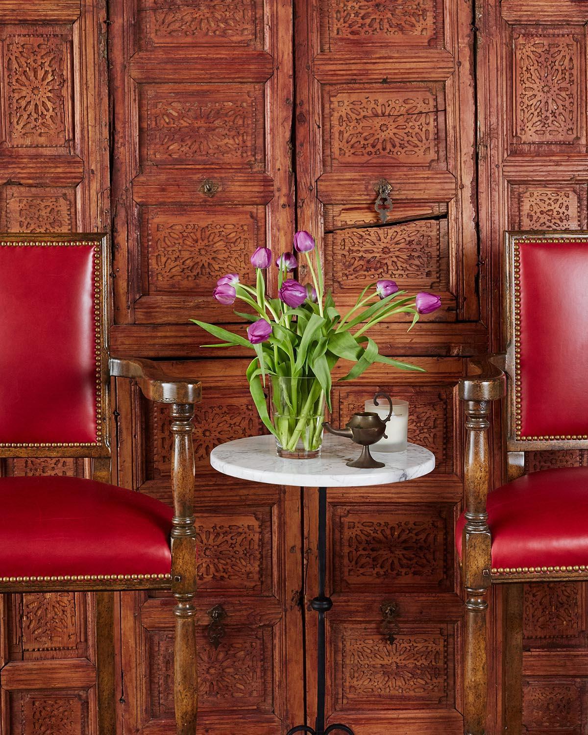 Hand-Crafted Pair of Dennis Leen Walnut and Leather Bar Stools