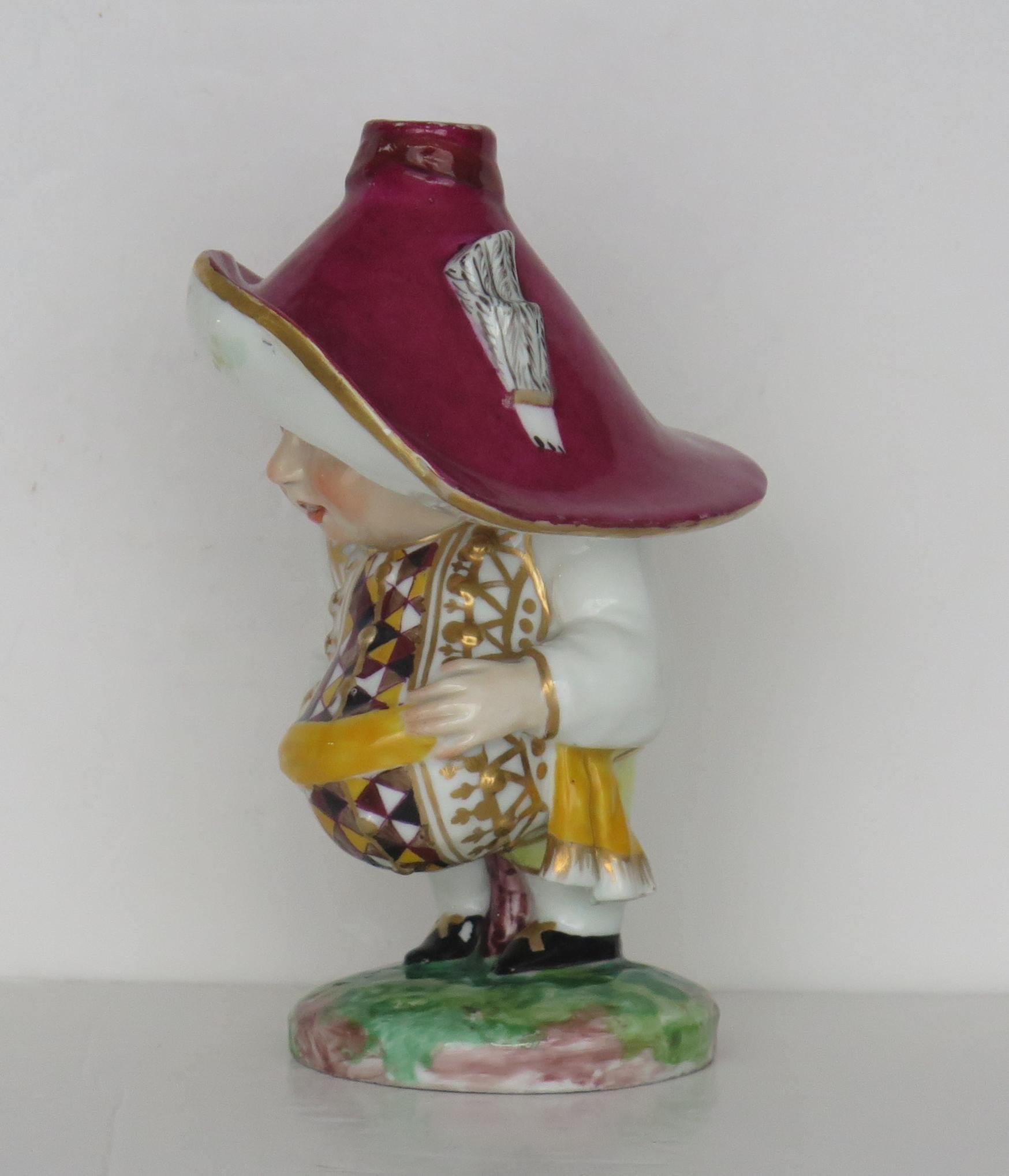 Coppia di figure di nani di Derby Mansion House in porcellana, XIX secolo In condizioni buone in vendita a Lincoln, Lincolnshire