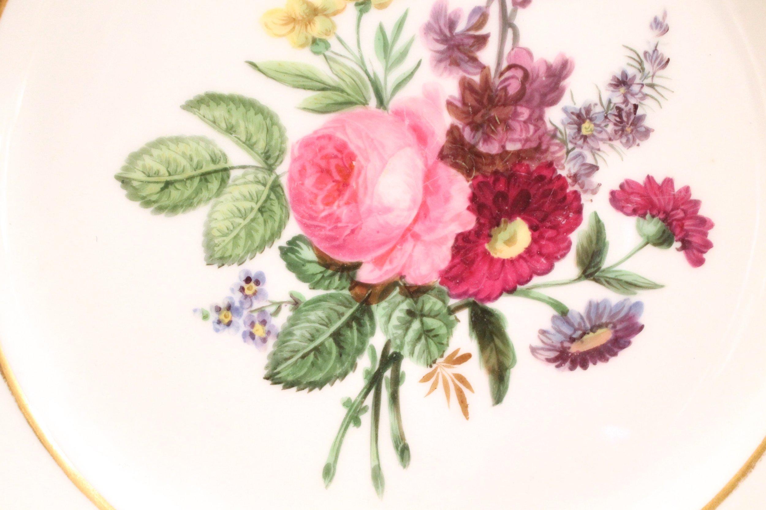 Pair Of Deroche Old Paris Porcelain Floral Plates, 19th Century For Sale 1