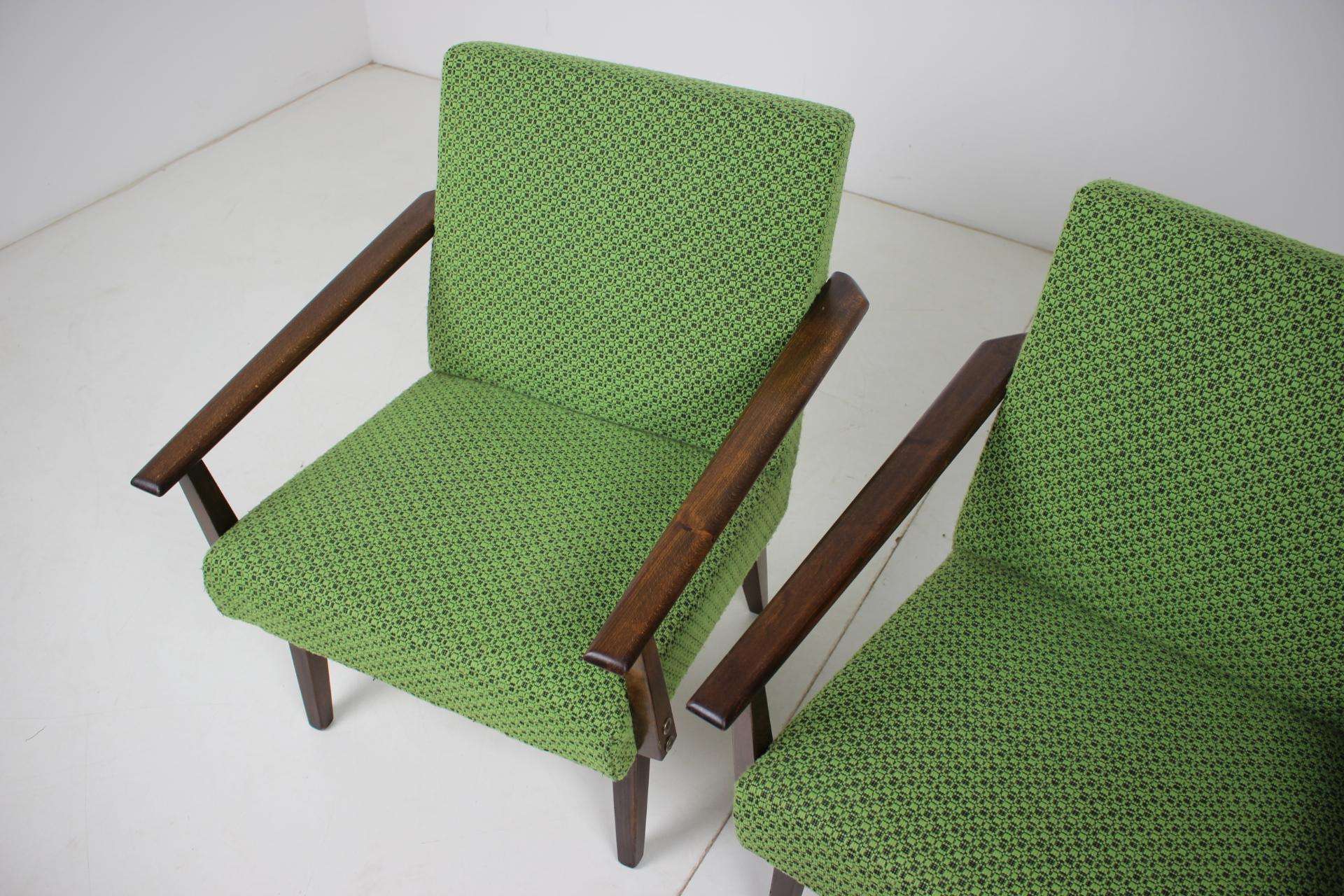 Pair of Design Armchairs, Czechoslovakia In Excellent Condition In Praha, CZ