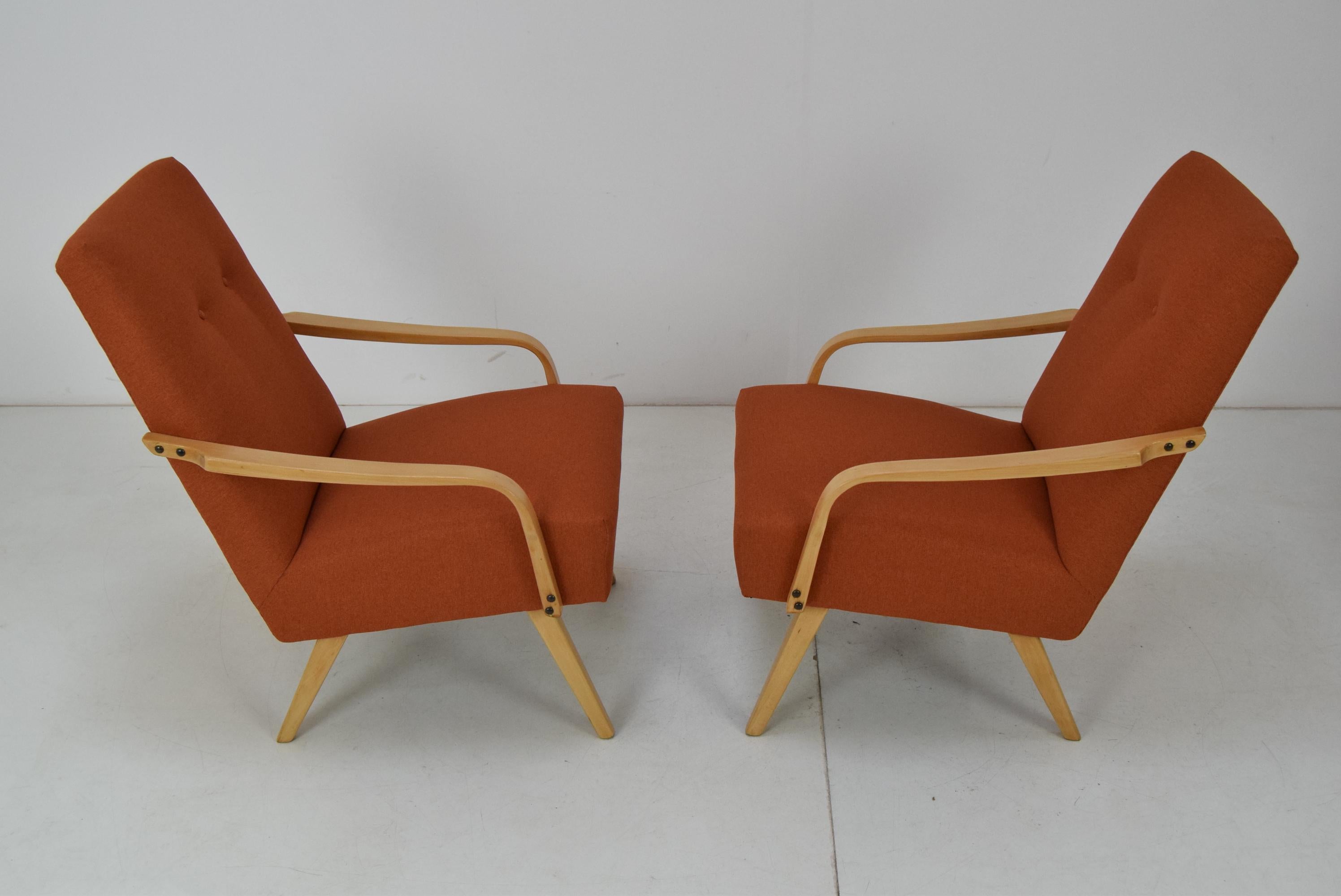 Mid-Century Modern Pair of Design Armchairs, 1970‘s For Sale