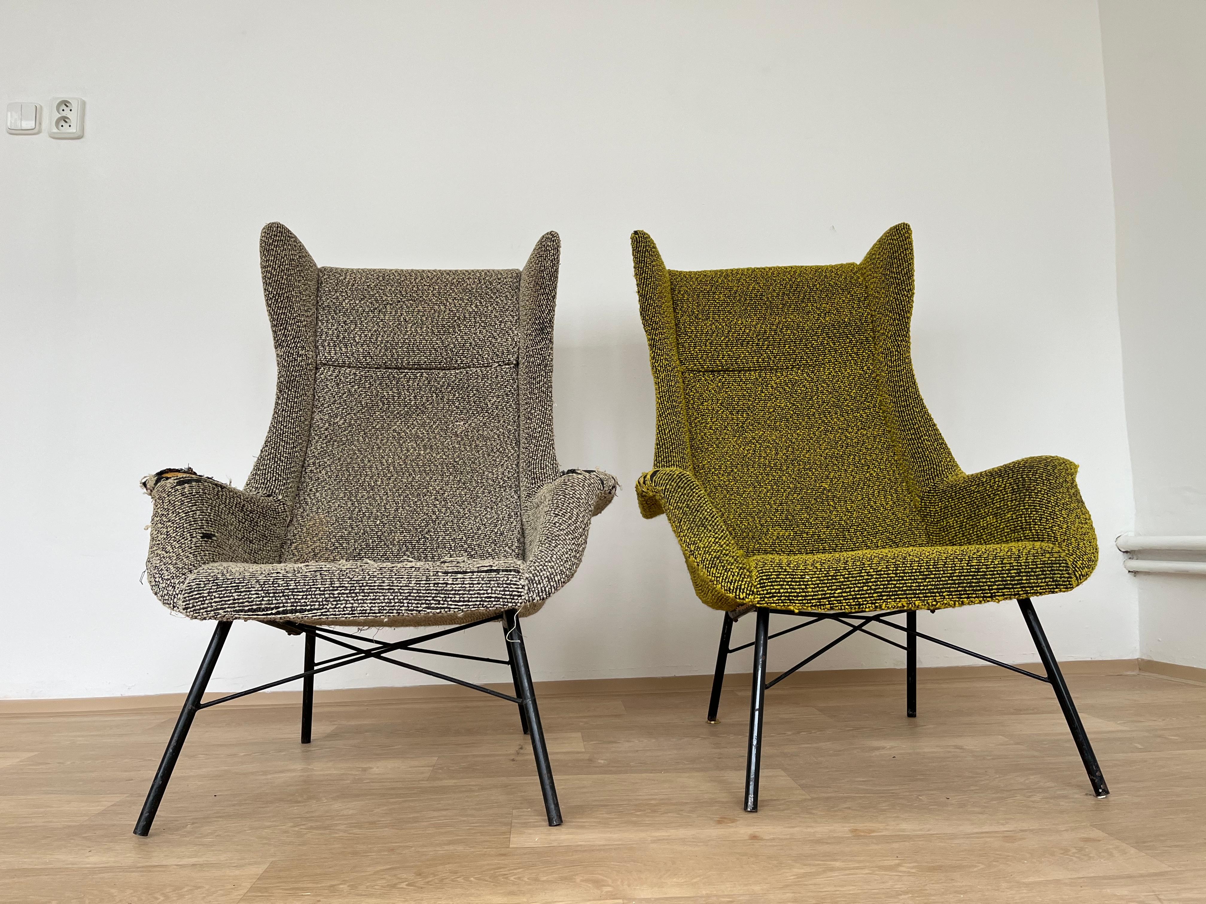 Mid-Century Modern Pair of Design Fibreglass Wing Chairs by Miroslav Navratil, 1970s For Sale