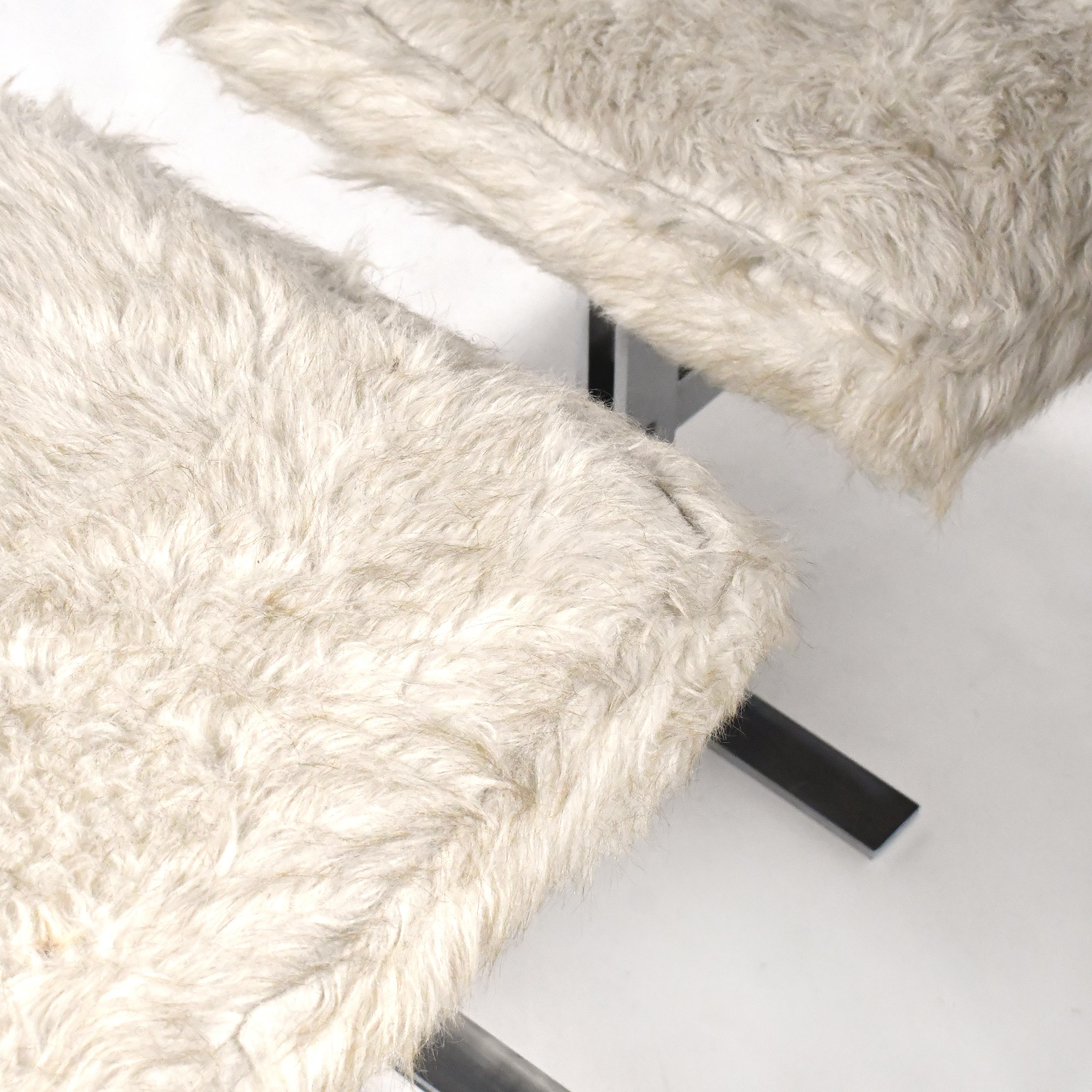 Pair of Design Institute America Upholstered Benches In Good Condition In Highland, IN