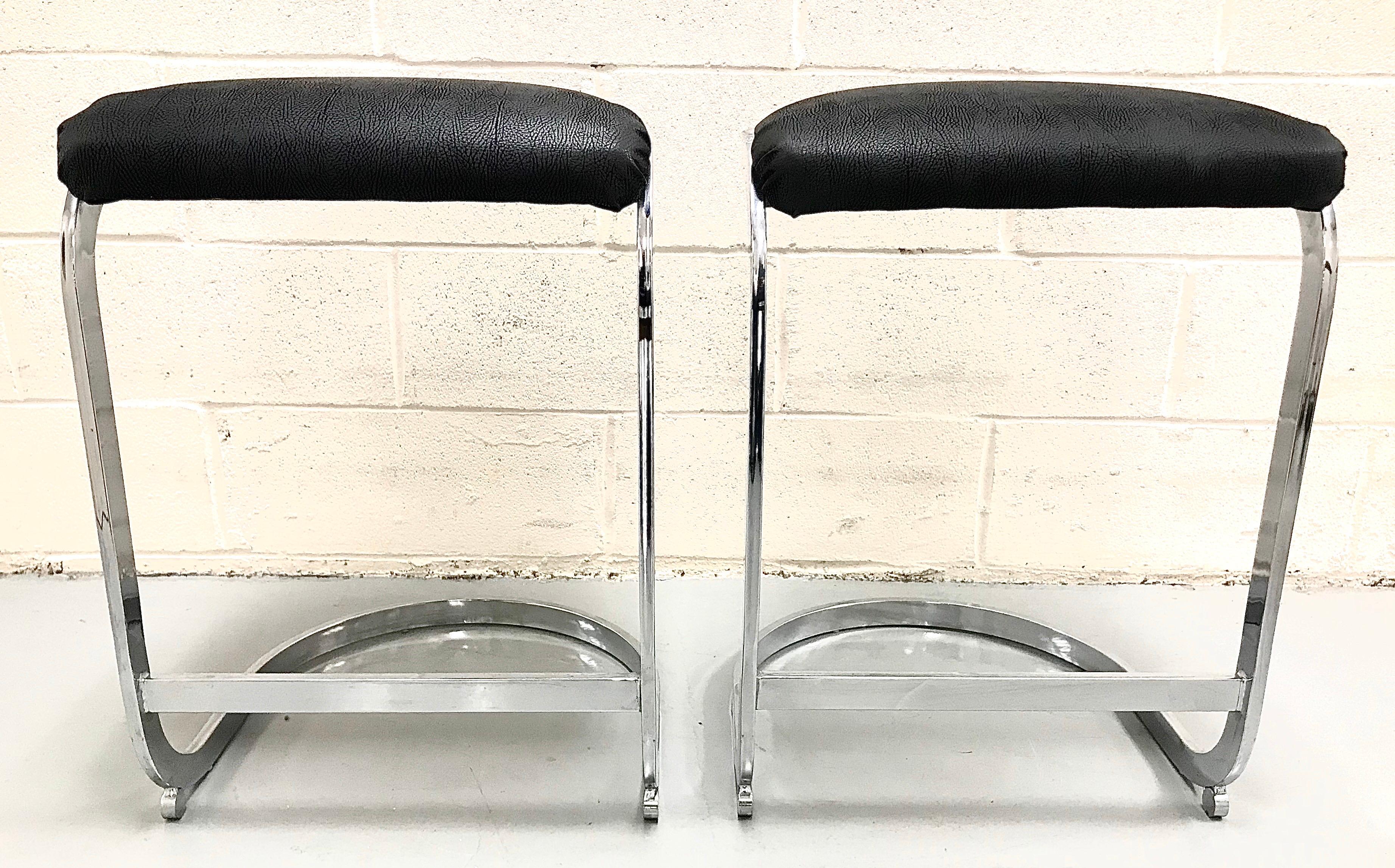 Late 20th Century Pair of Design Institute of America Chrome Bar Stools For Sale